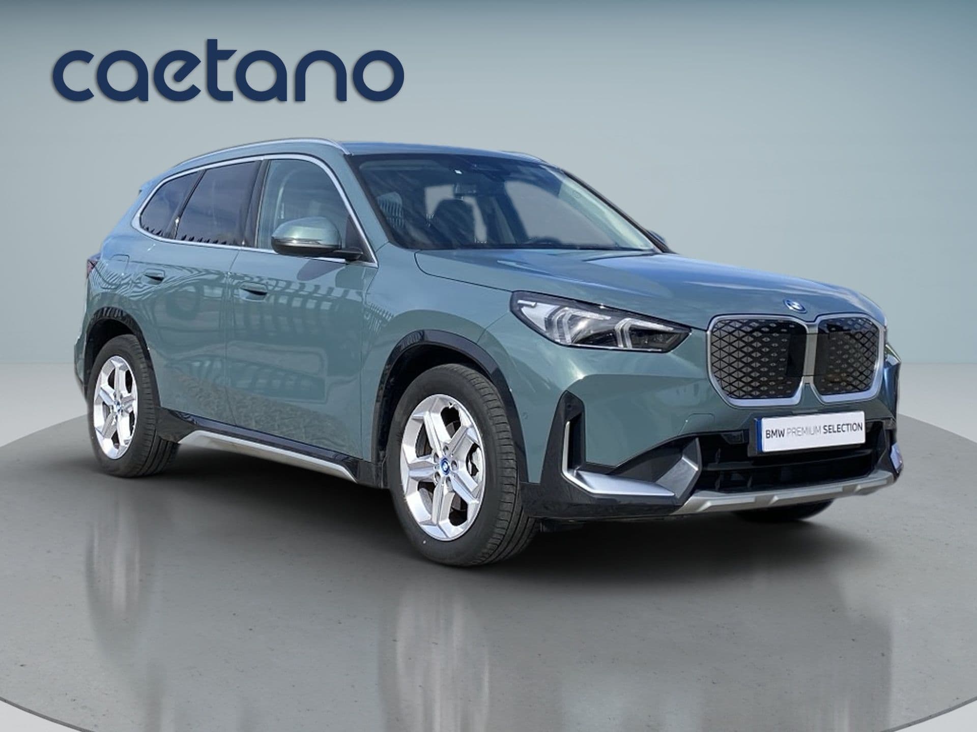 BMW iX1 - 8
