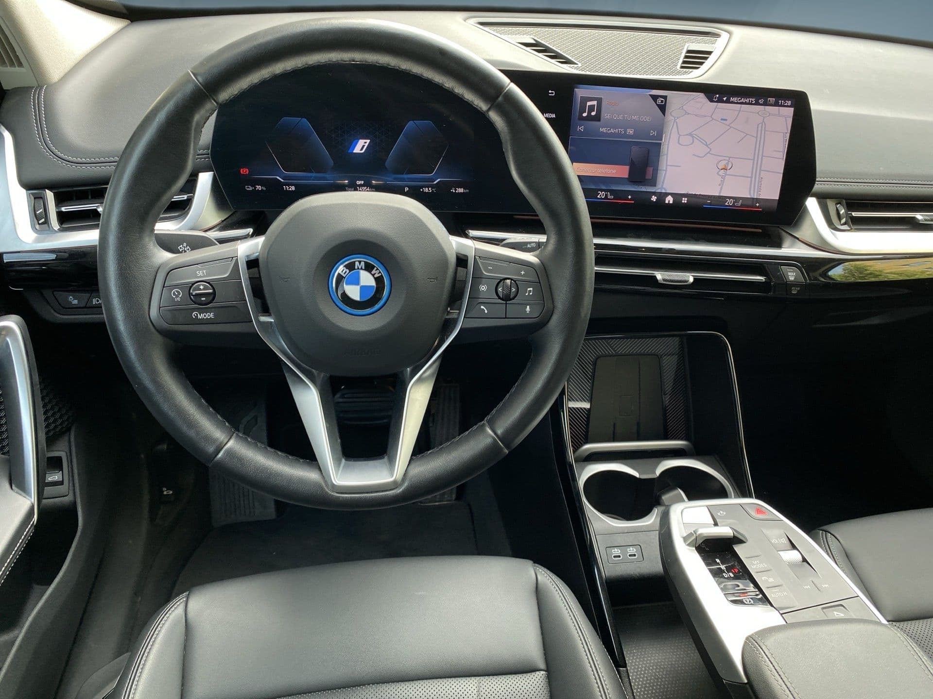 BMW iX1 - 11