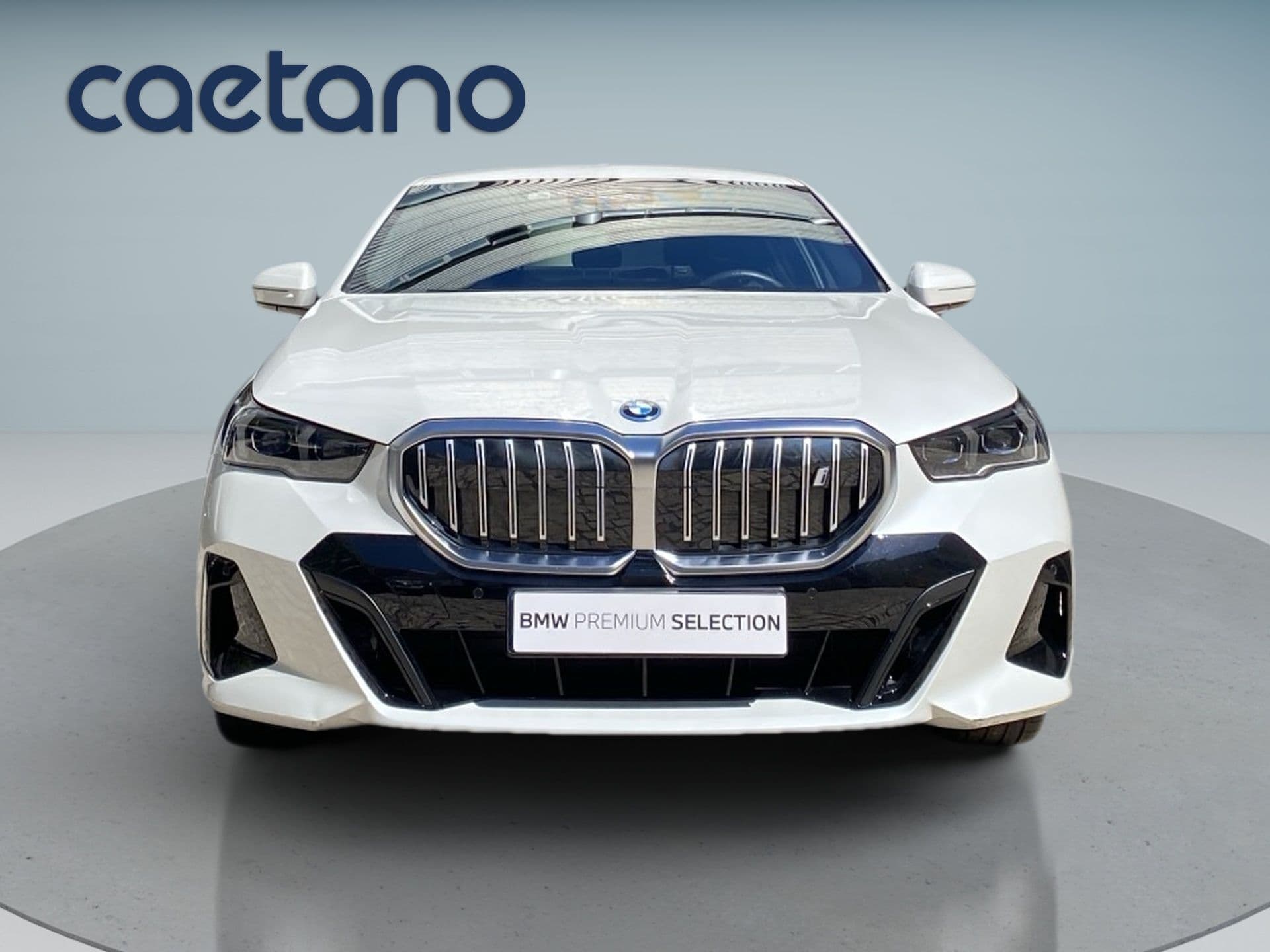 BMW i5 - 4