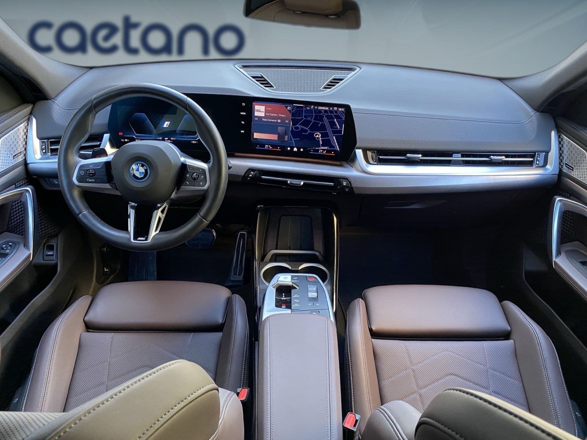 BMW iX2 - 10