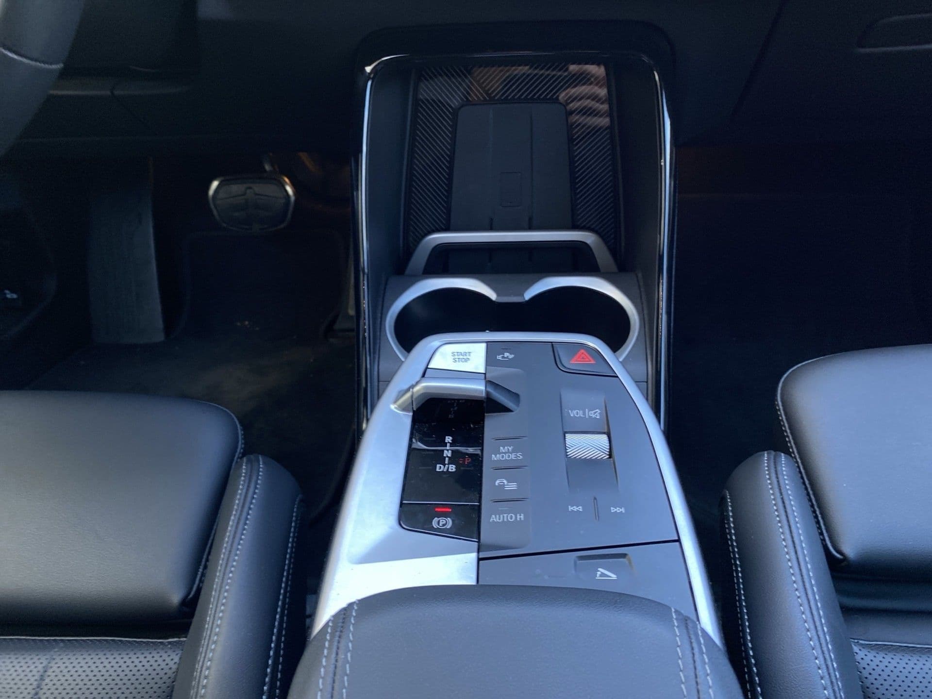 BMW iX1 - 11