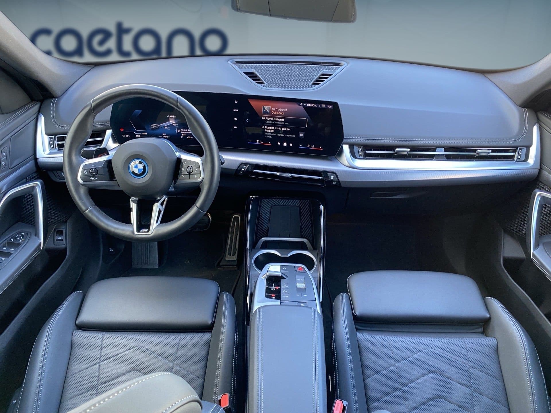 BMW iX1 - 12