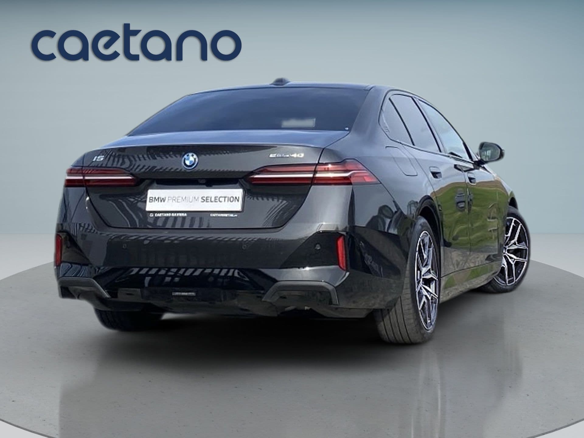 BMW i5 - 3