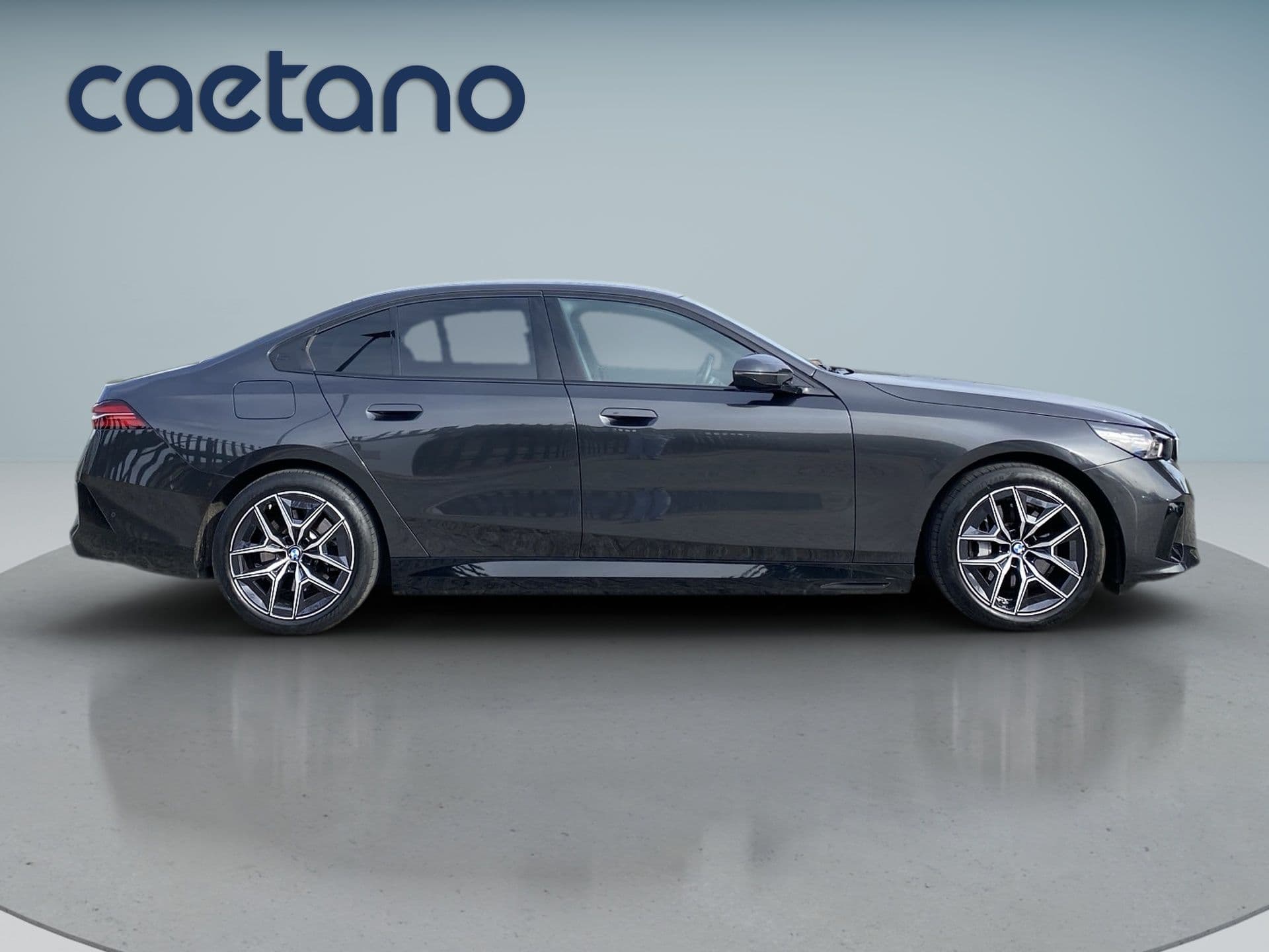 BMW i5 - 7