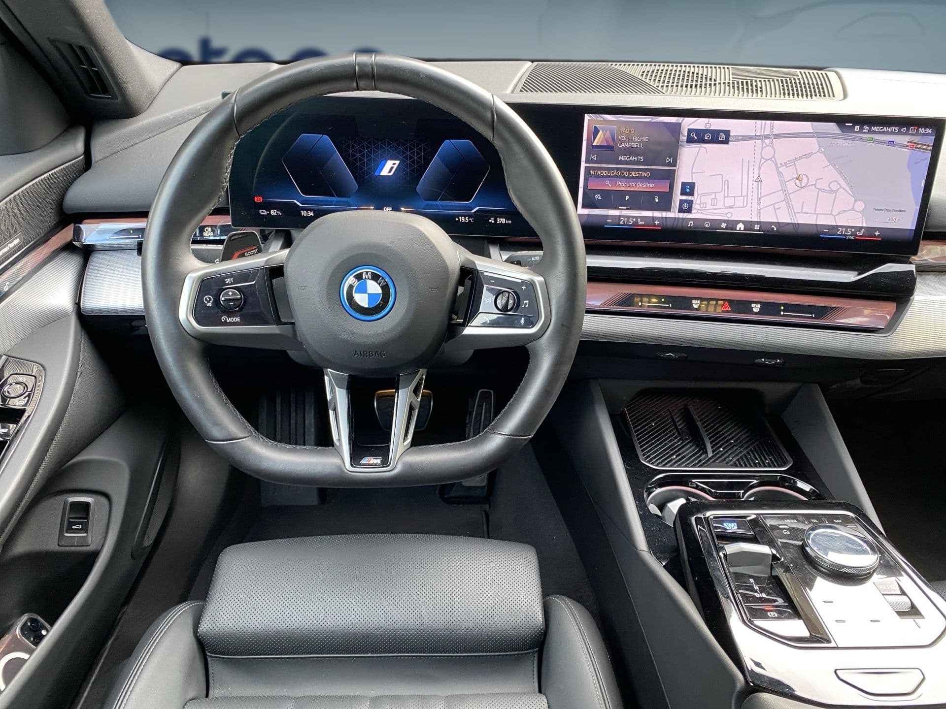 BMW i5 - 11