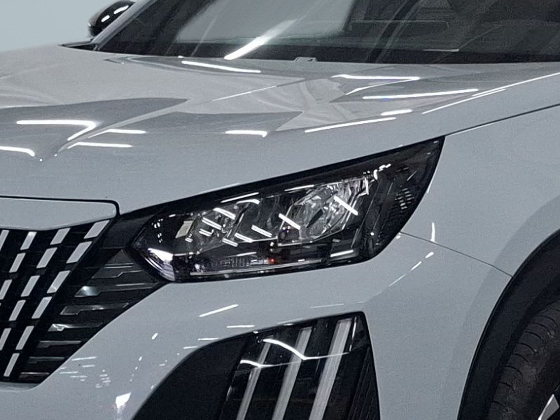 Peugeot 2008 - 6
