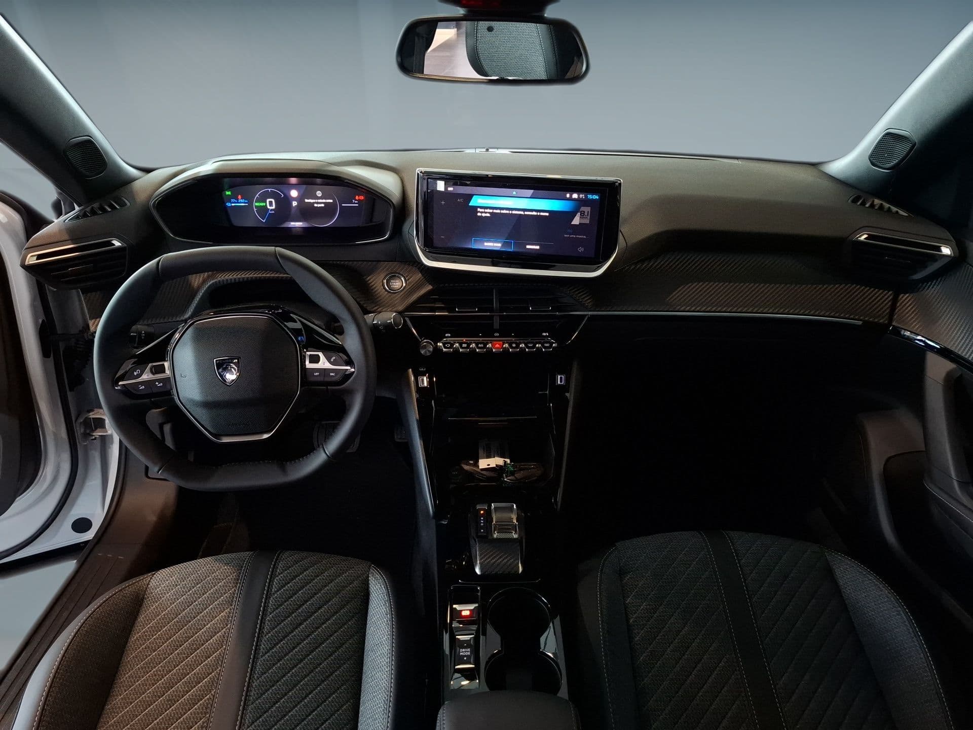 Peugeot E-2008 - 6