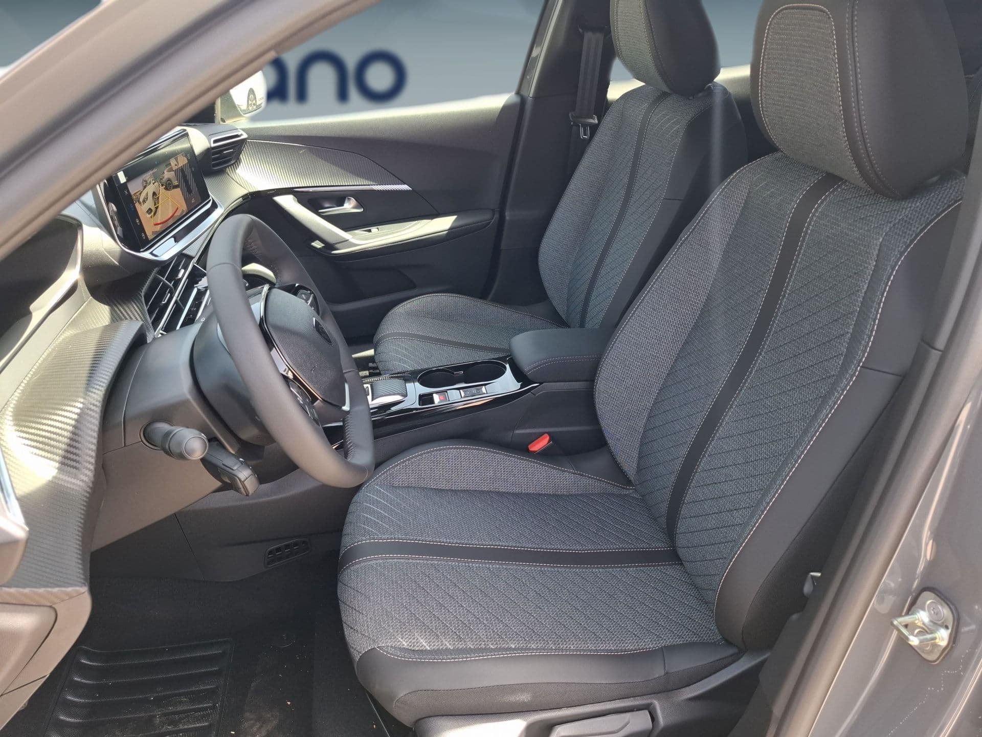 Peugeot 2008 - 7