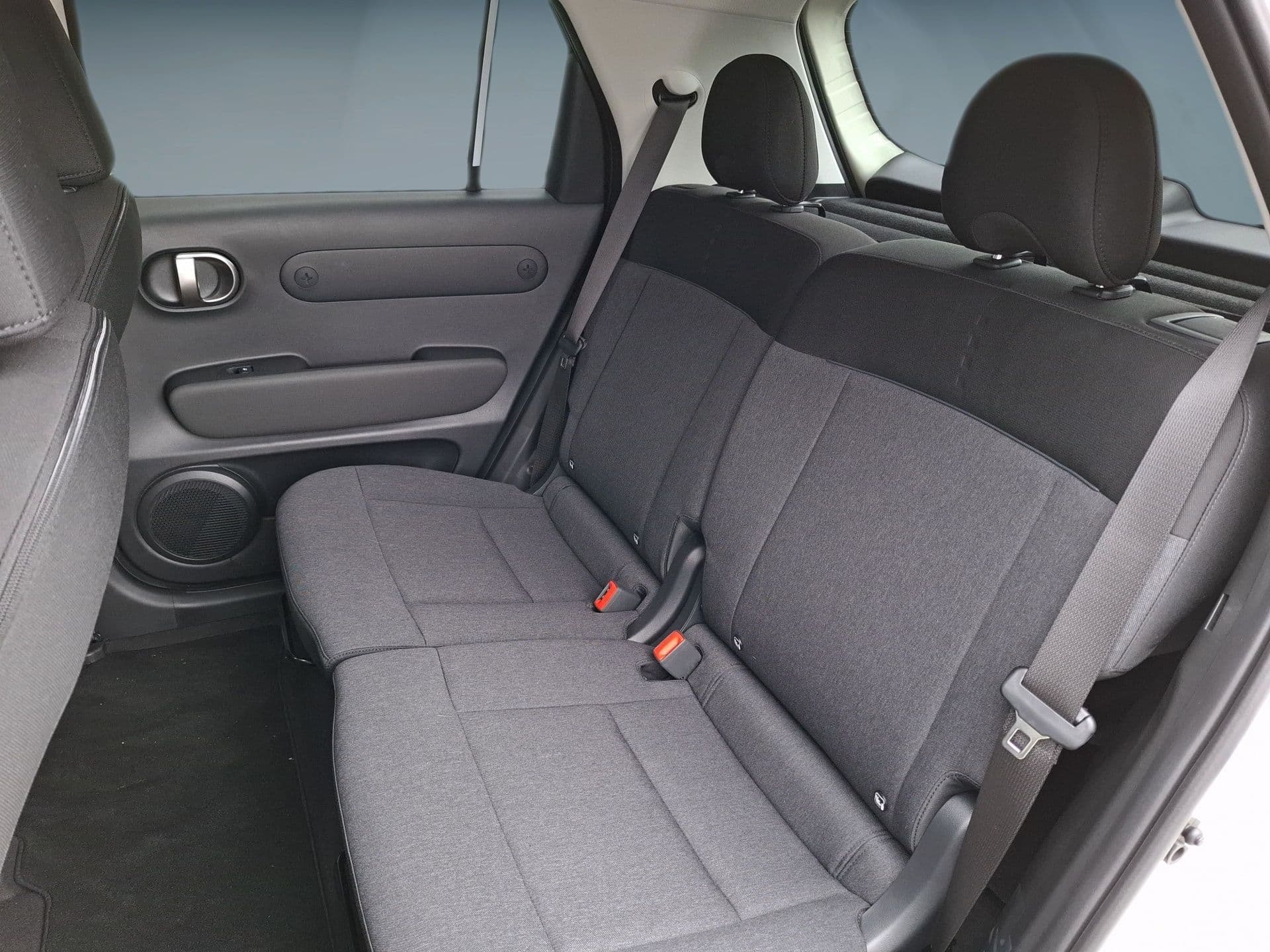 Hyundai Inster - 11