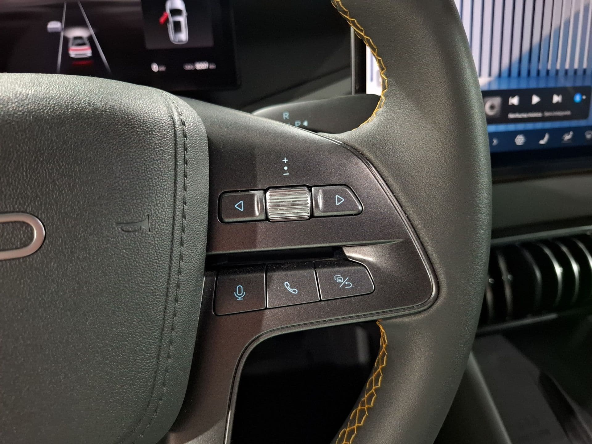 BYD ATTO 3 - 12