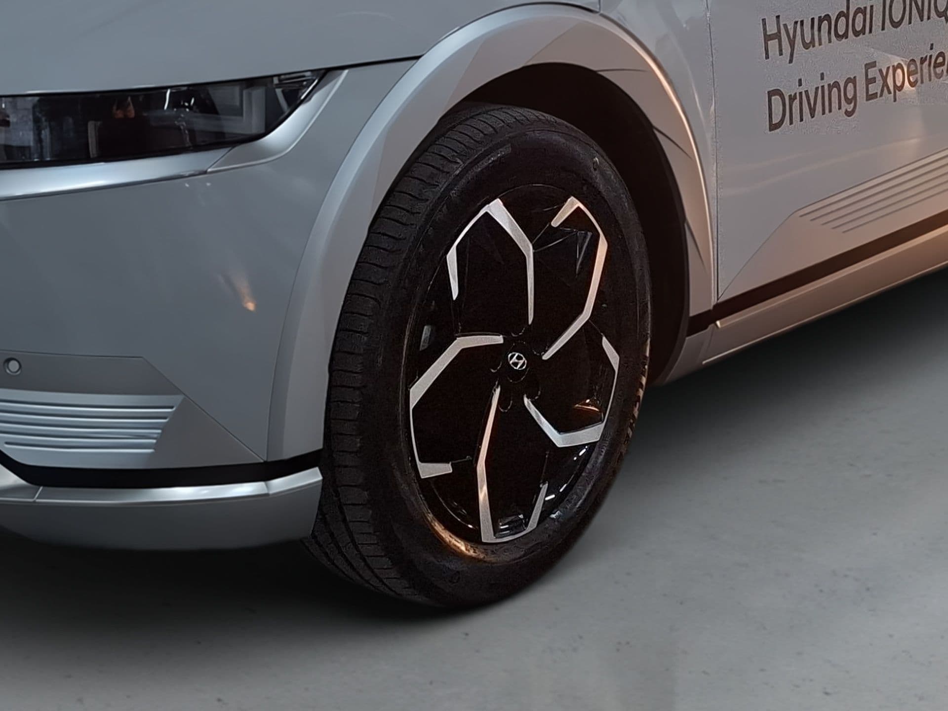Hyundai IONIQ 5 - 4