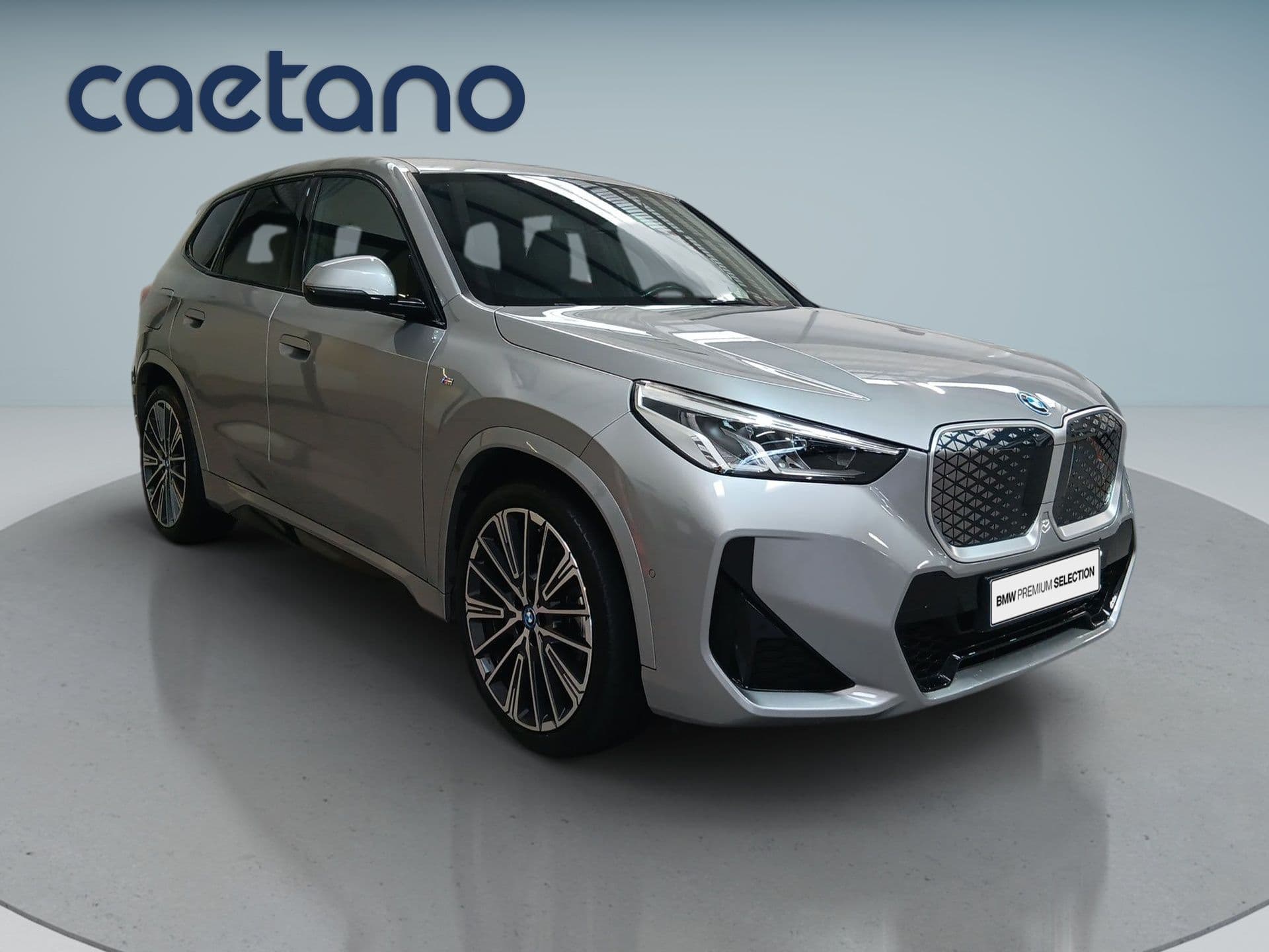BMW iX1 - 9