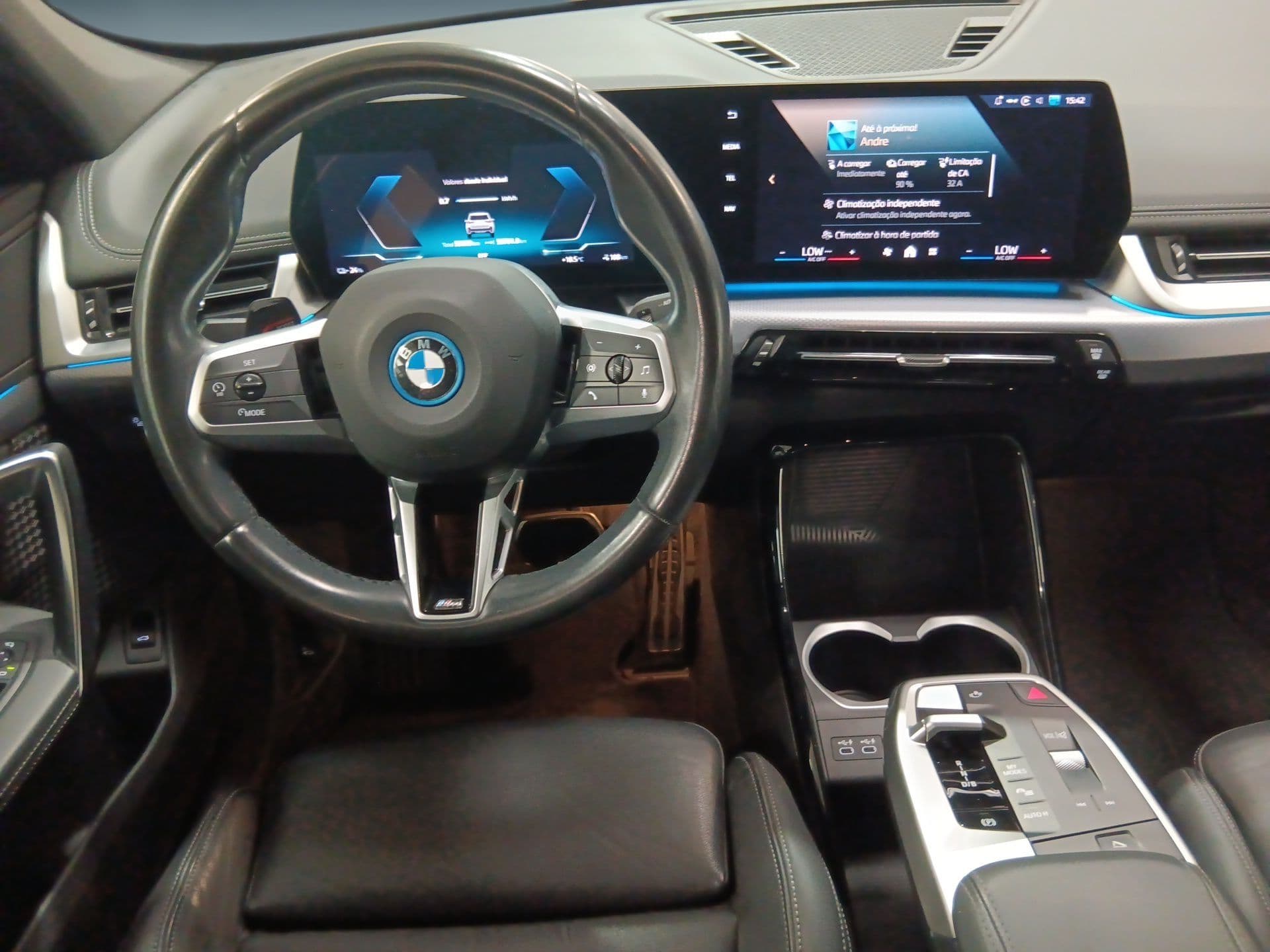 BMW iX1 - 12