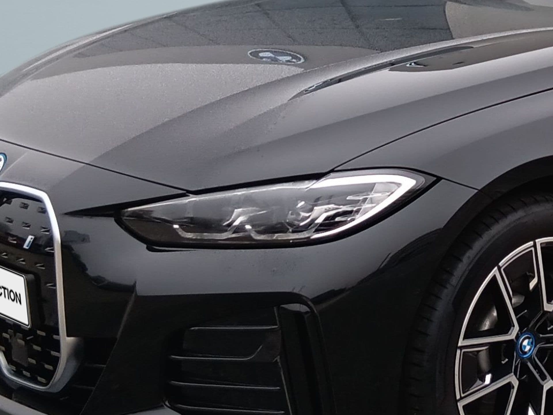 BMW i4 - 4