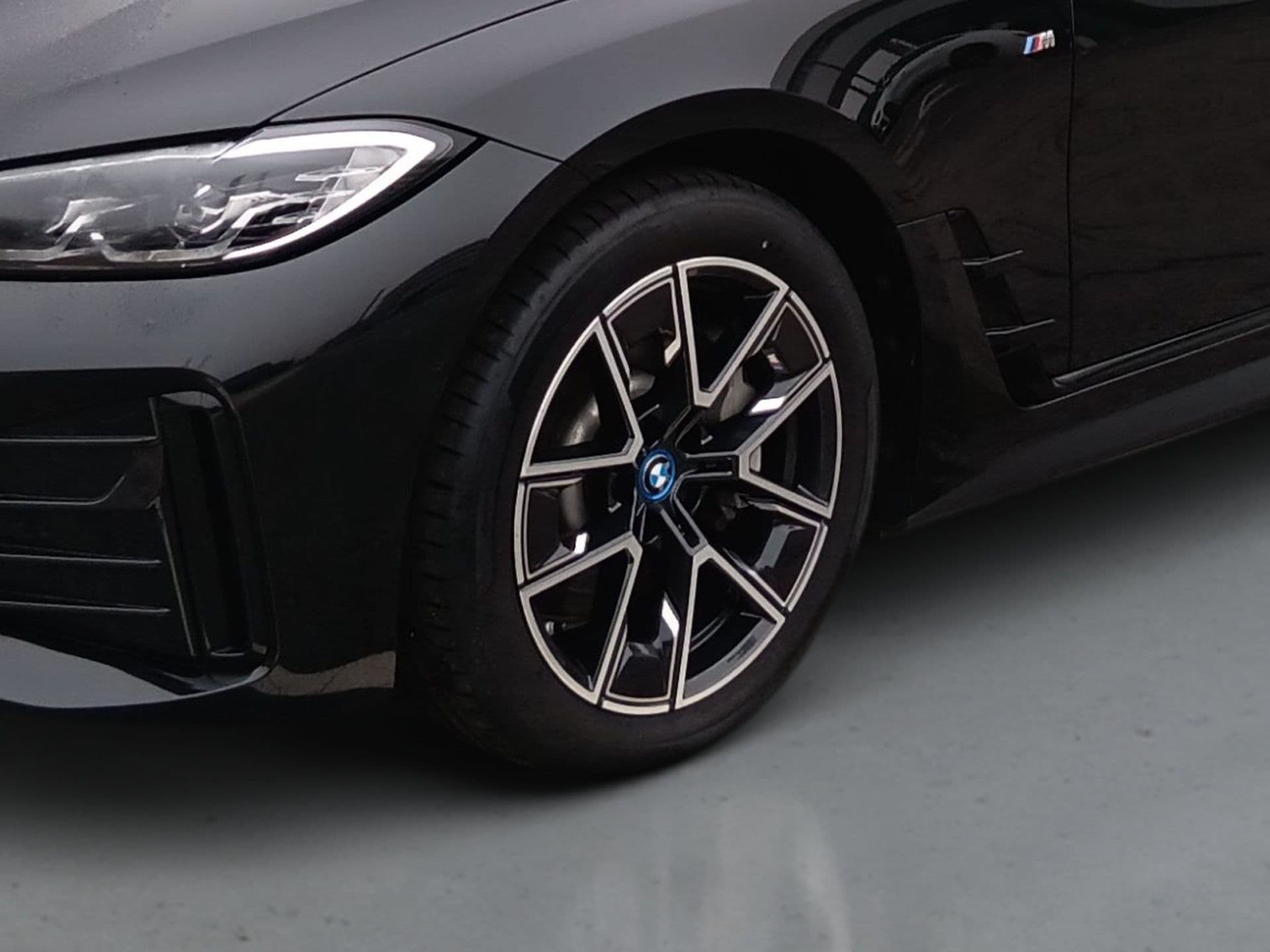 BMW i4 - 6