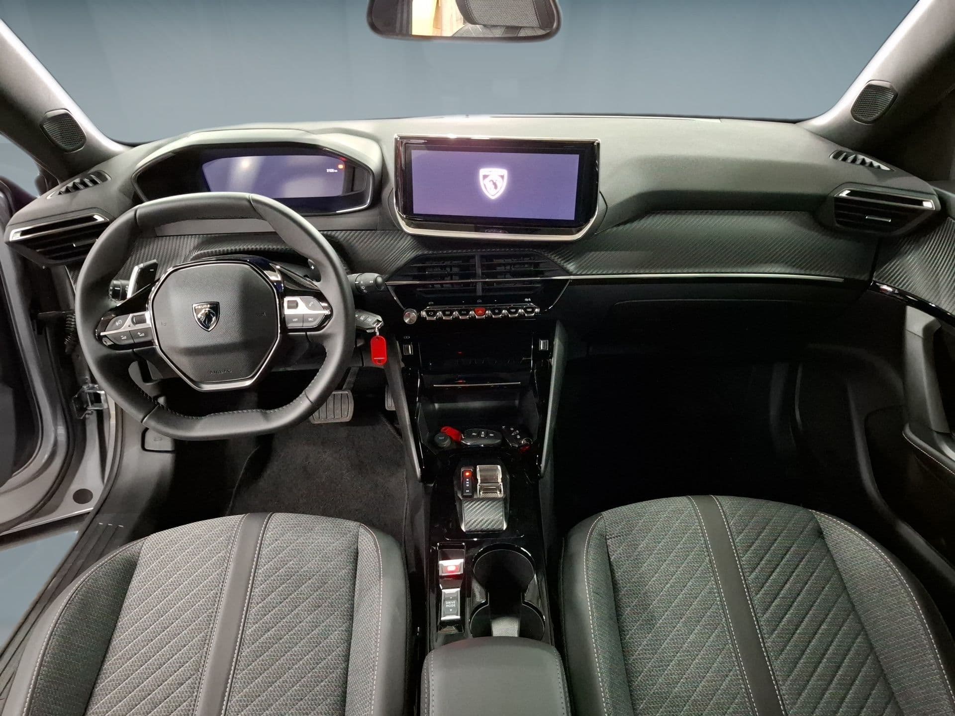 Peugeot 2008 - 12