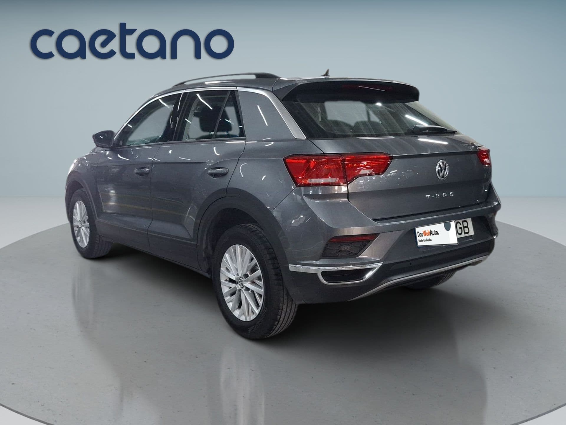 Volkswagen T-Roc - 3