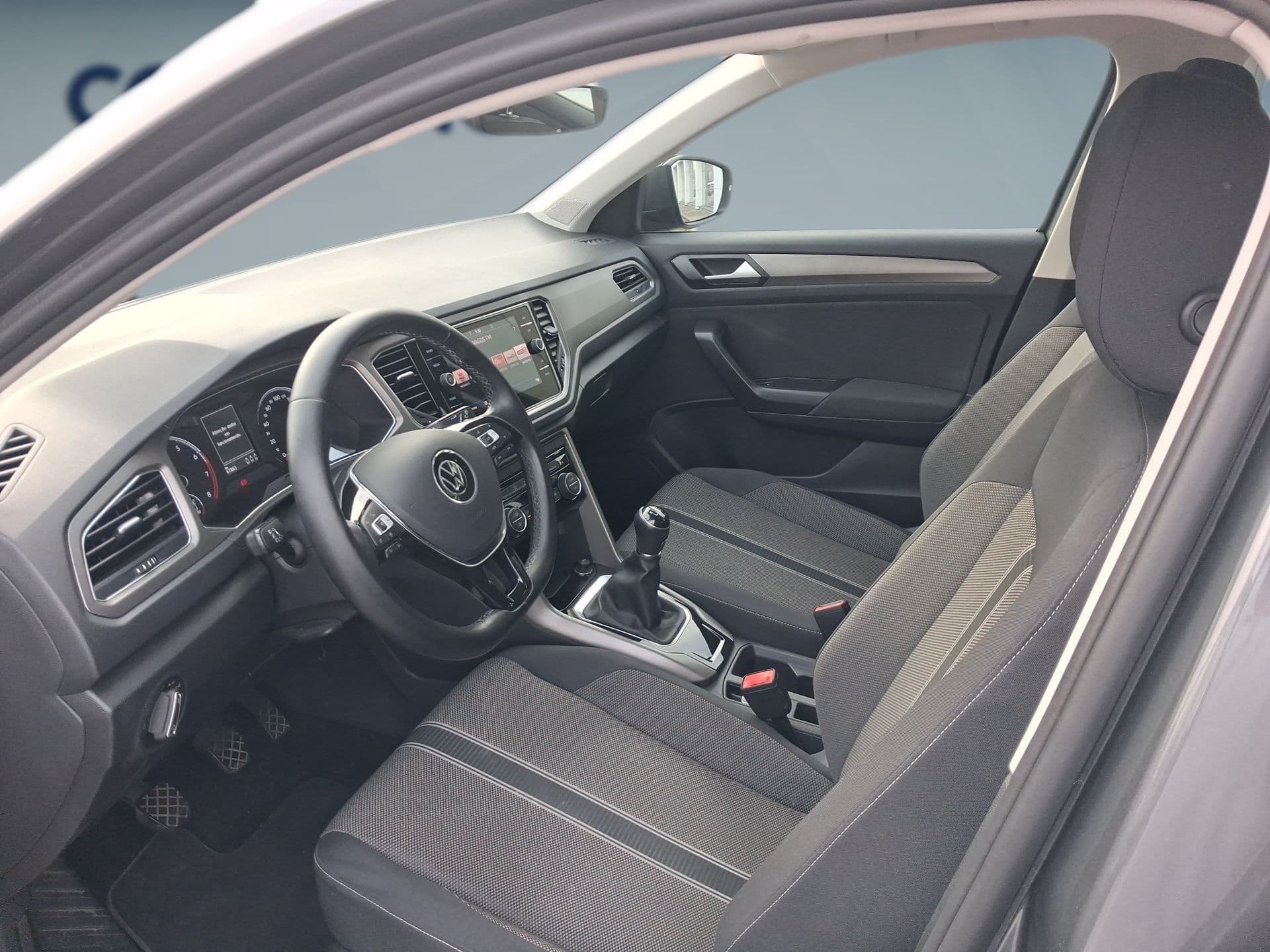 Volkswagen T-Roc - 12