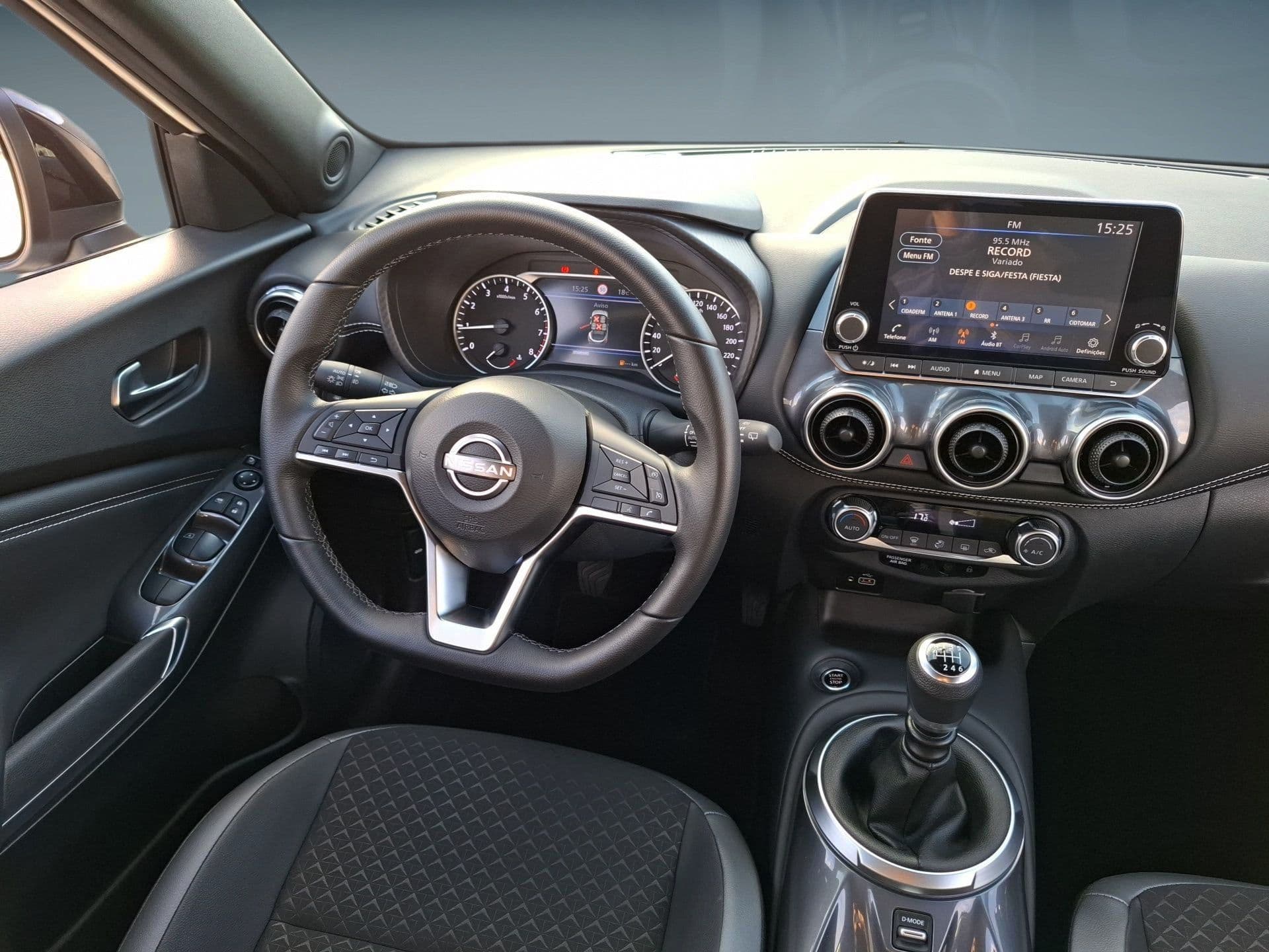 Nissan JUKE - 9