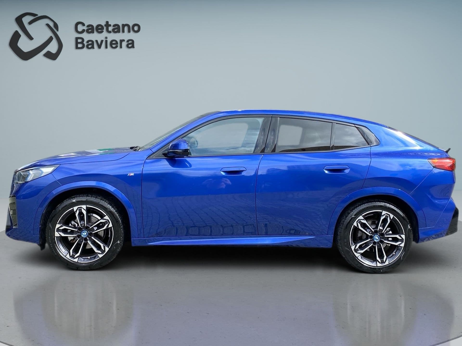 BMW iX2 - 7