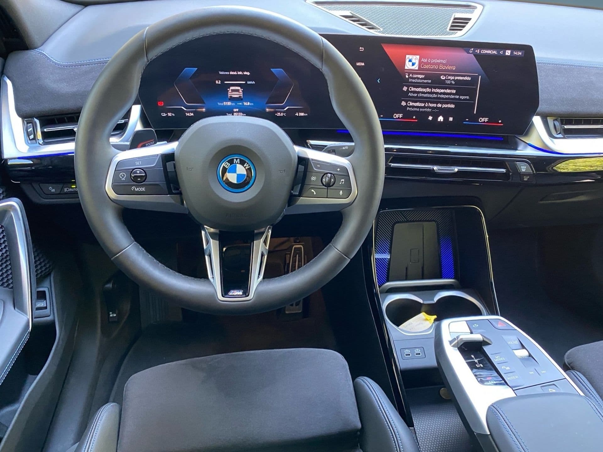 BMW iX2 - 11