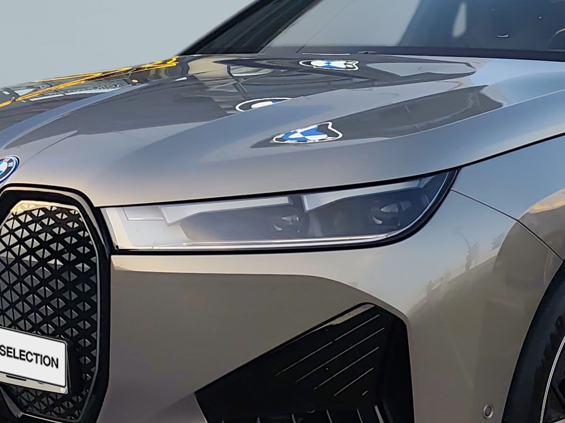 BMW iX - 4
