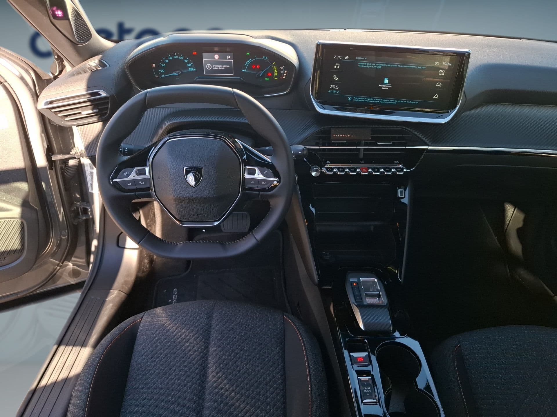 Peugeot E-2008 - 7