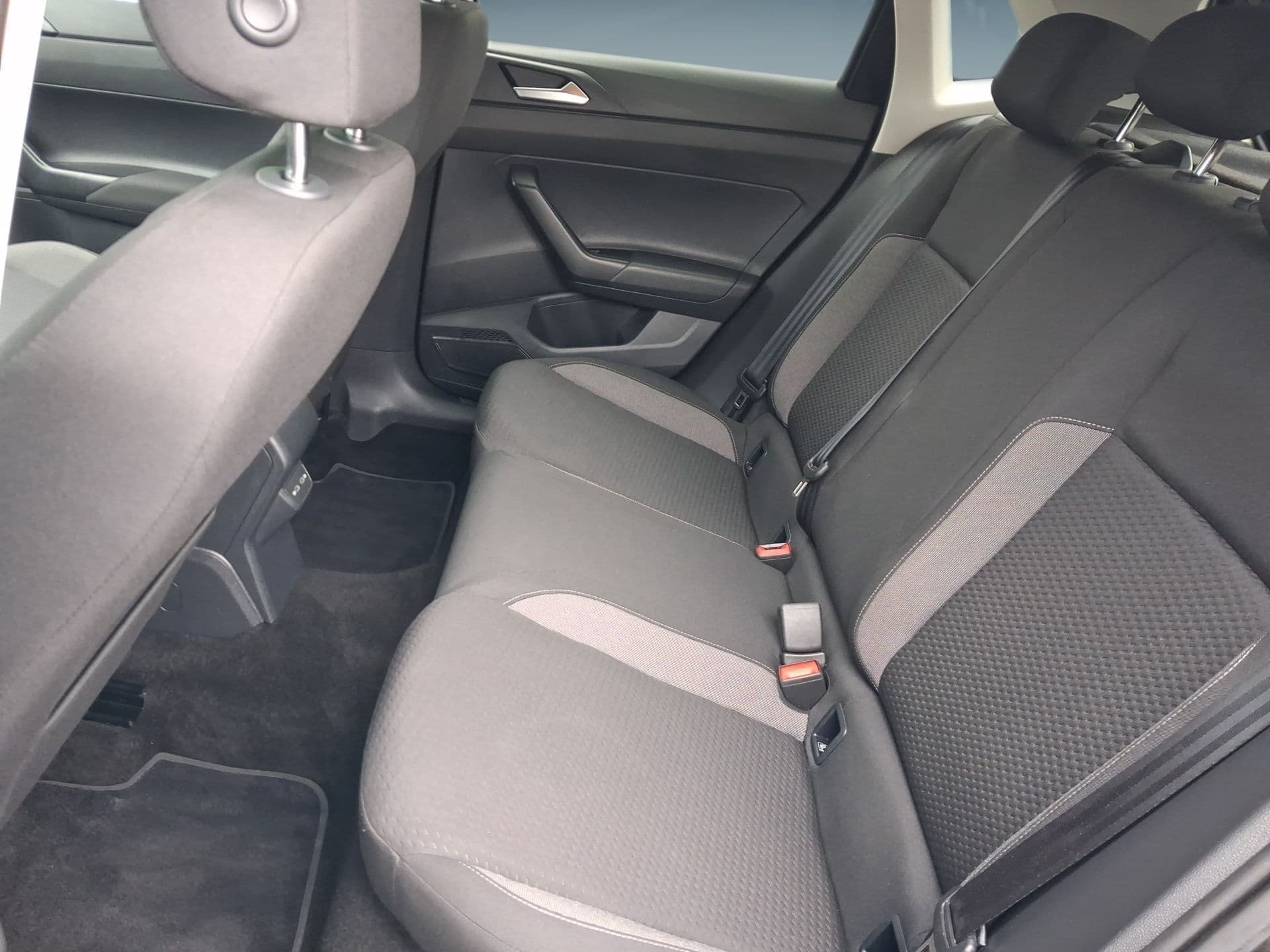 Volkswagen Polo - 8