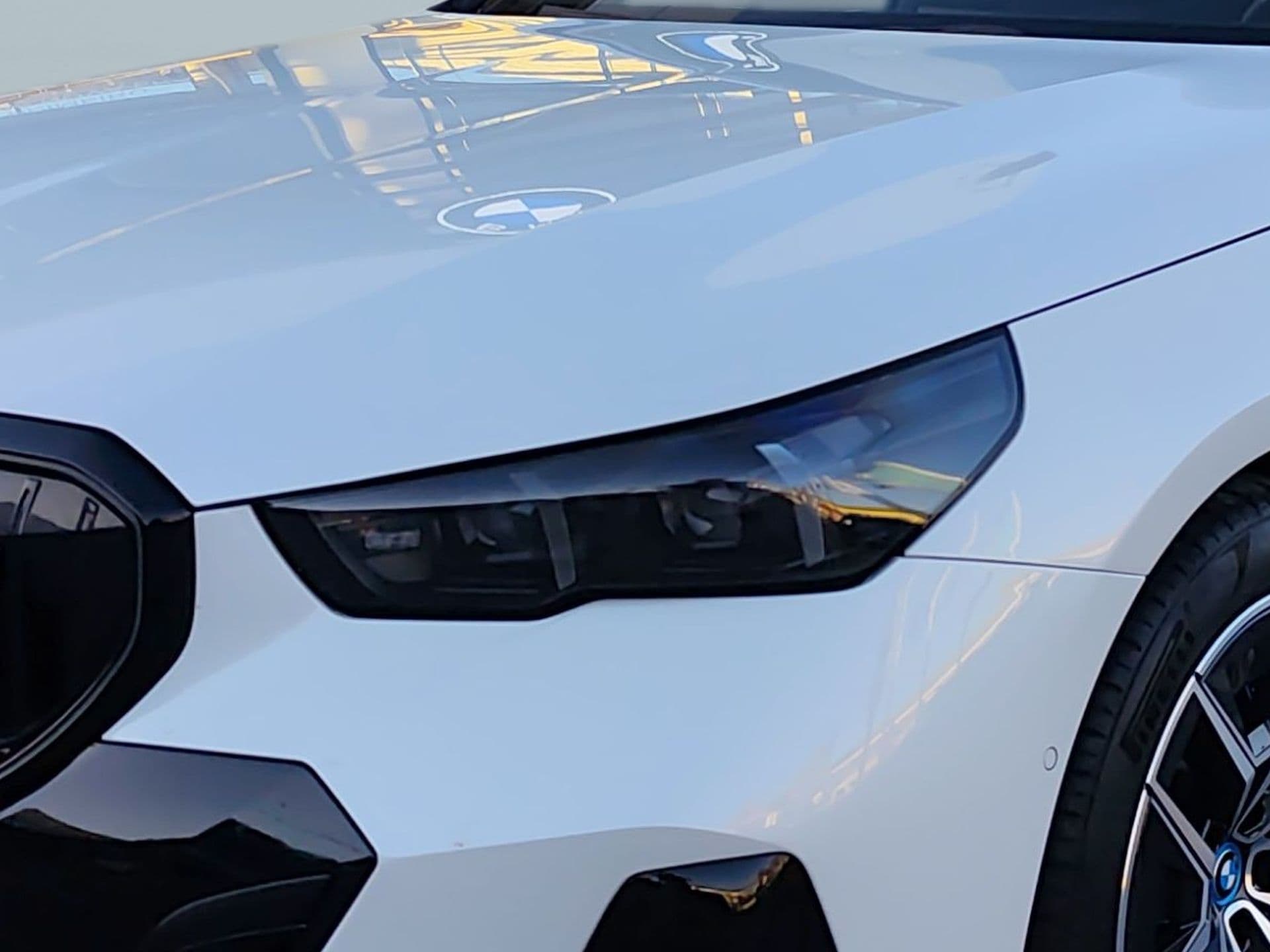 BMW i5 - 6