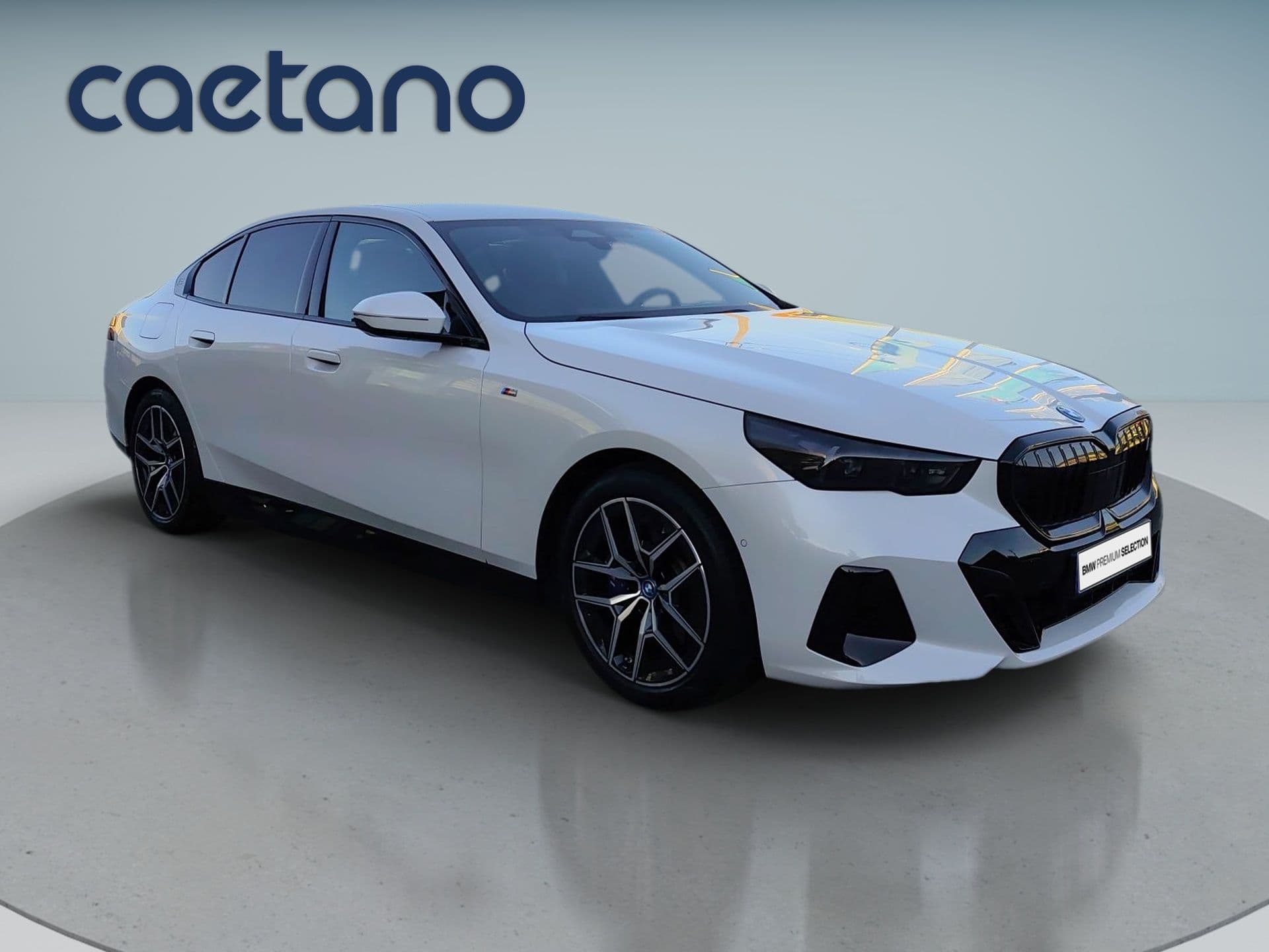 BMW i5 - 10