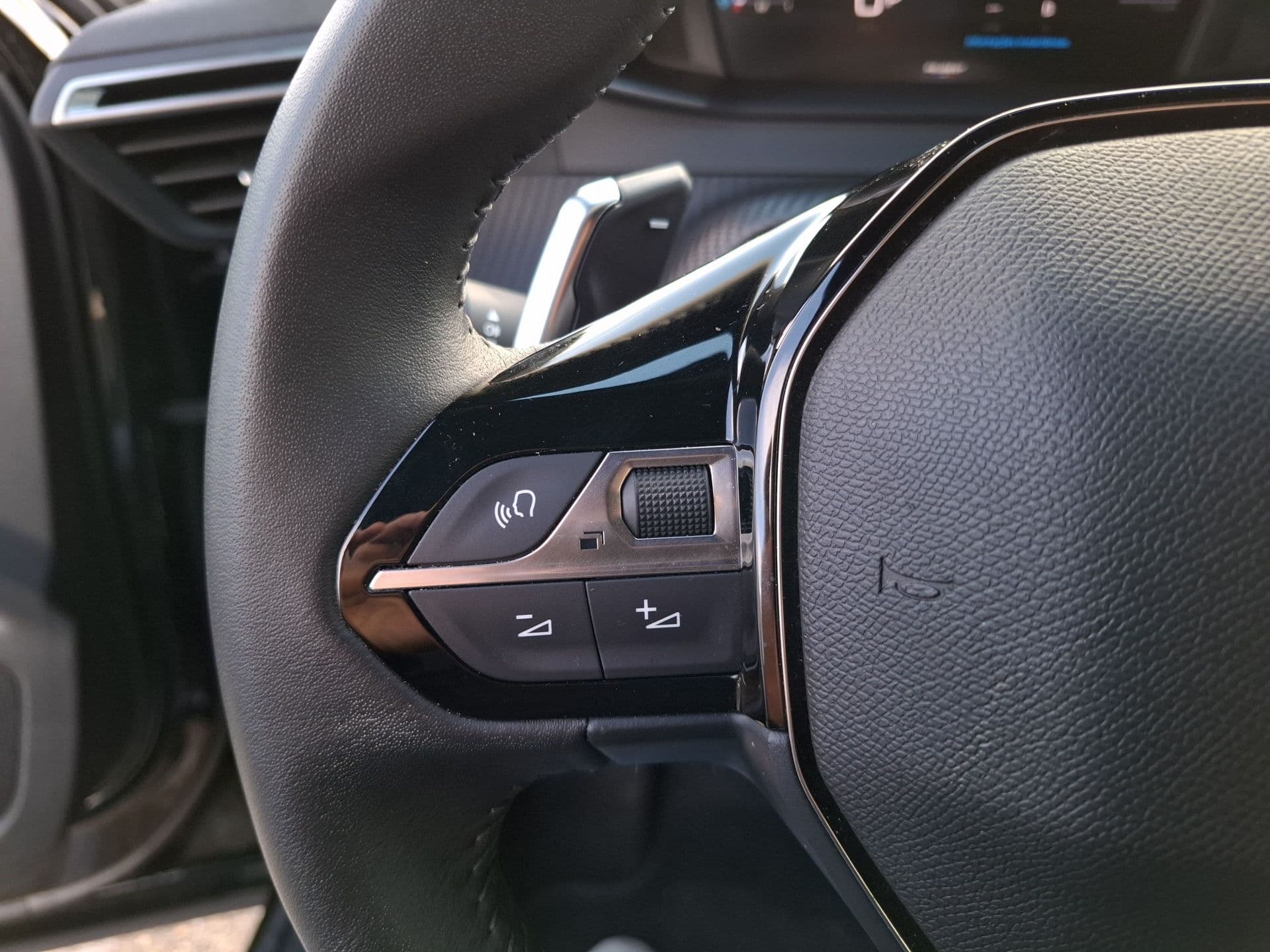 Peugeot 2008 - 10