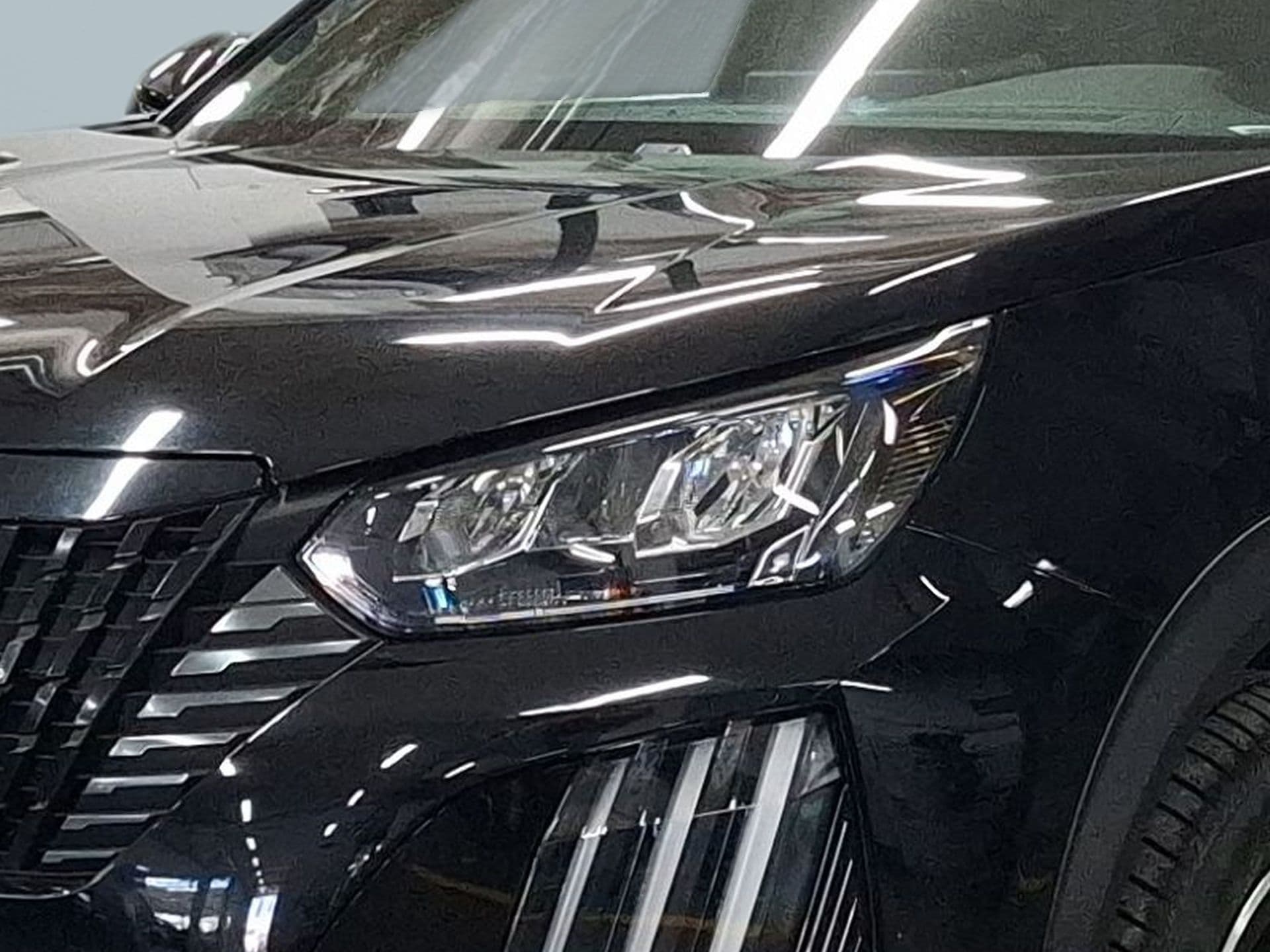 Peugeot 2008 - 6