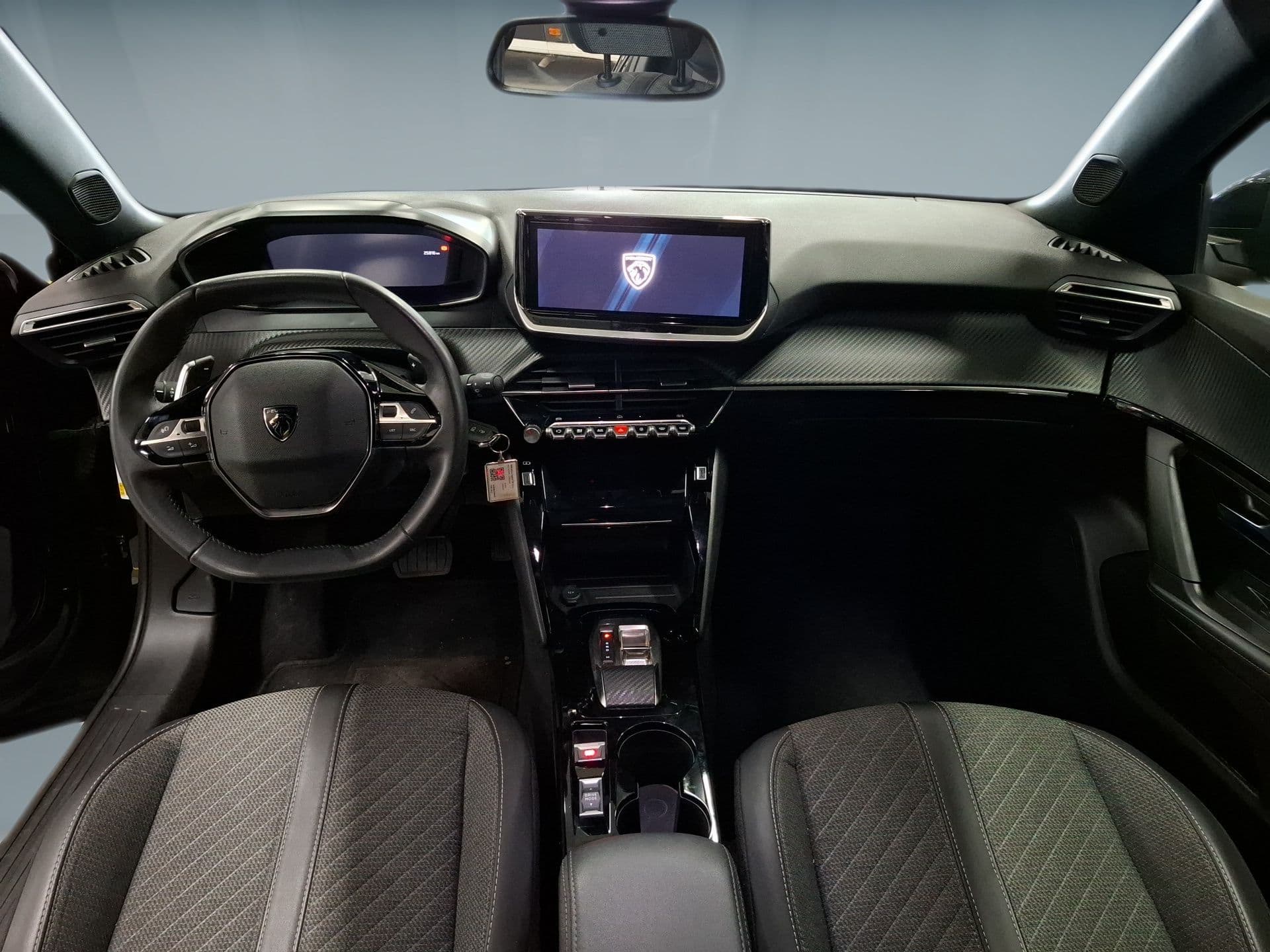 Peugeot 2008 - 12