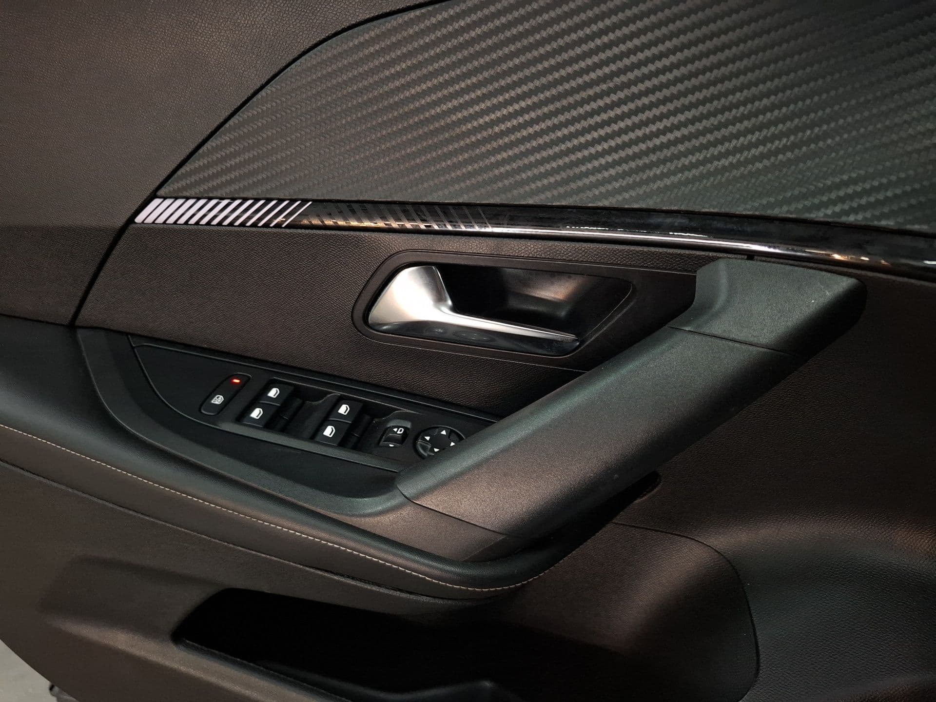Peugeot 2008 - 10