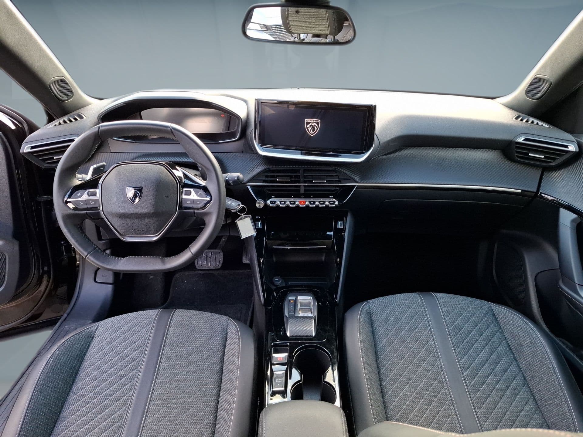 Peugeot 2008 - 12