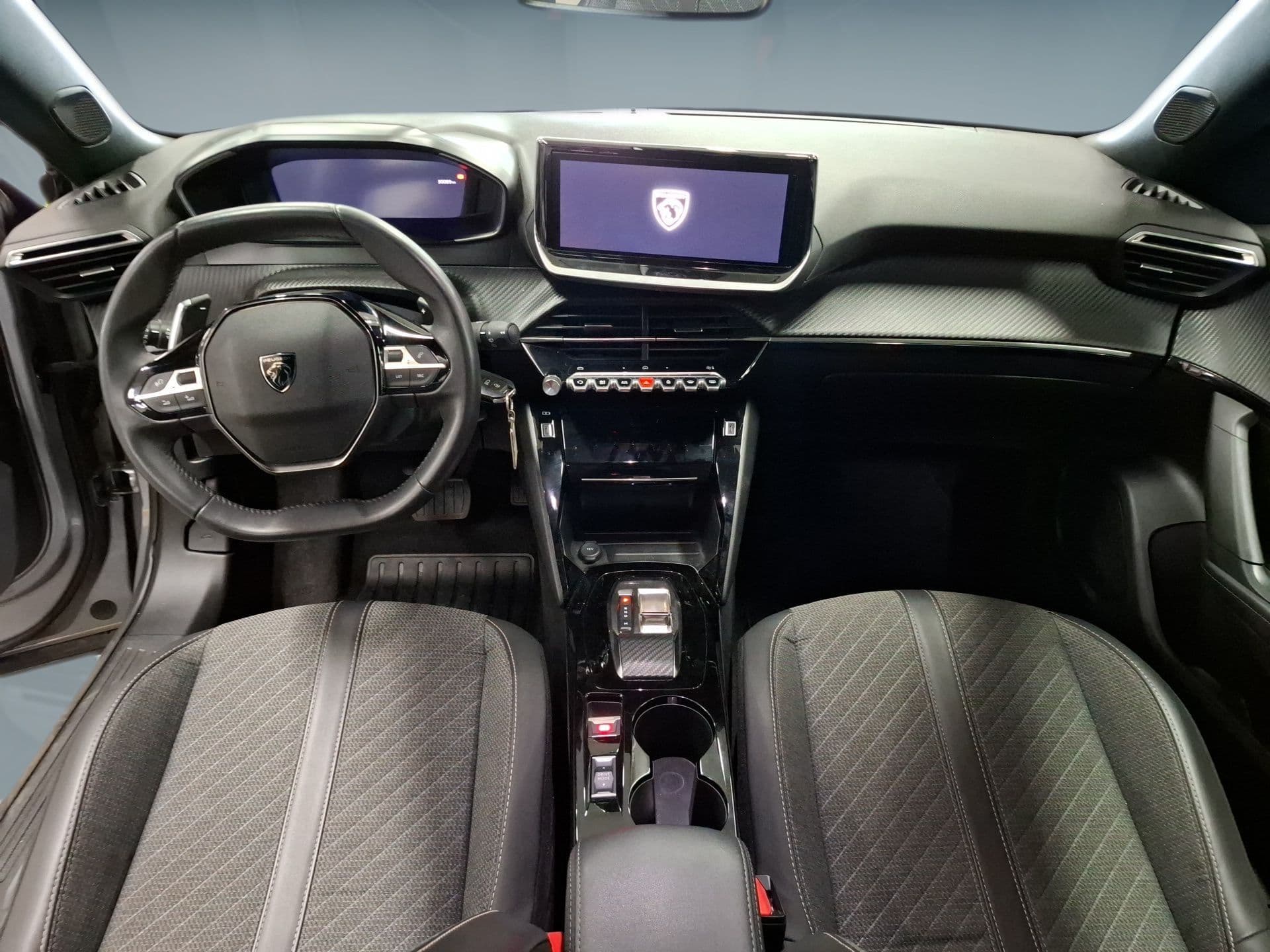 Peugeot 2008 - 11
