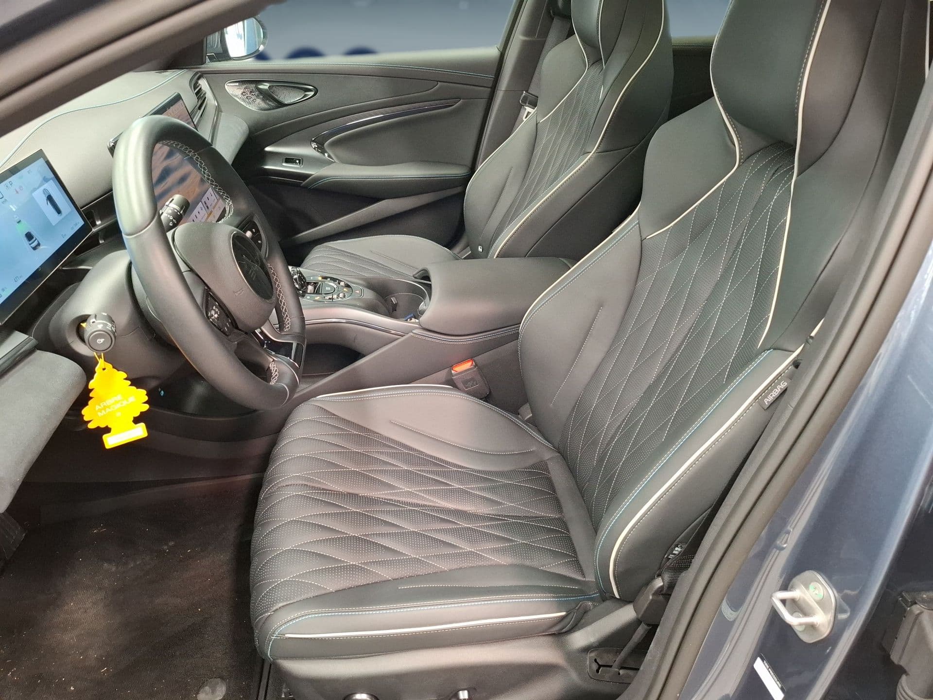 BYD SEAL - 12