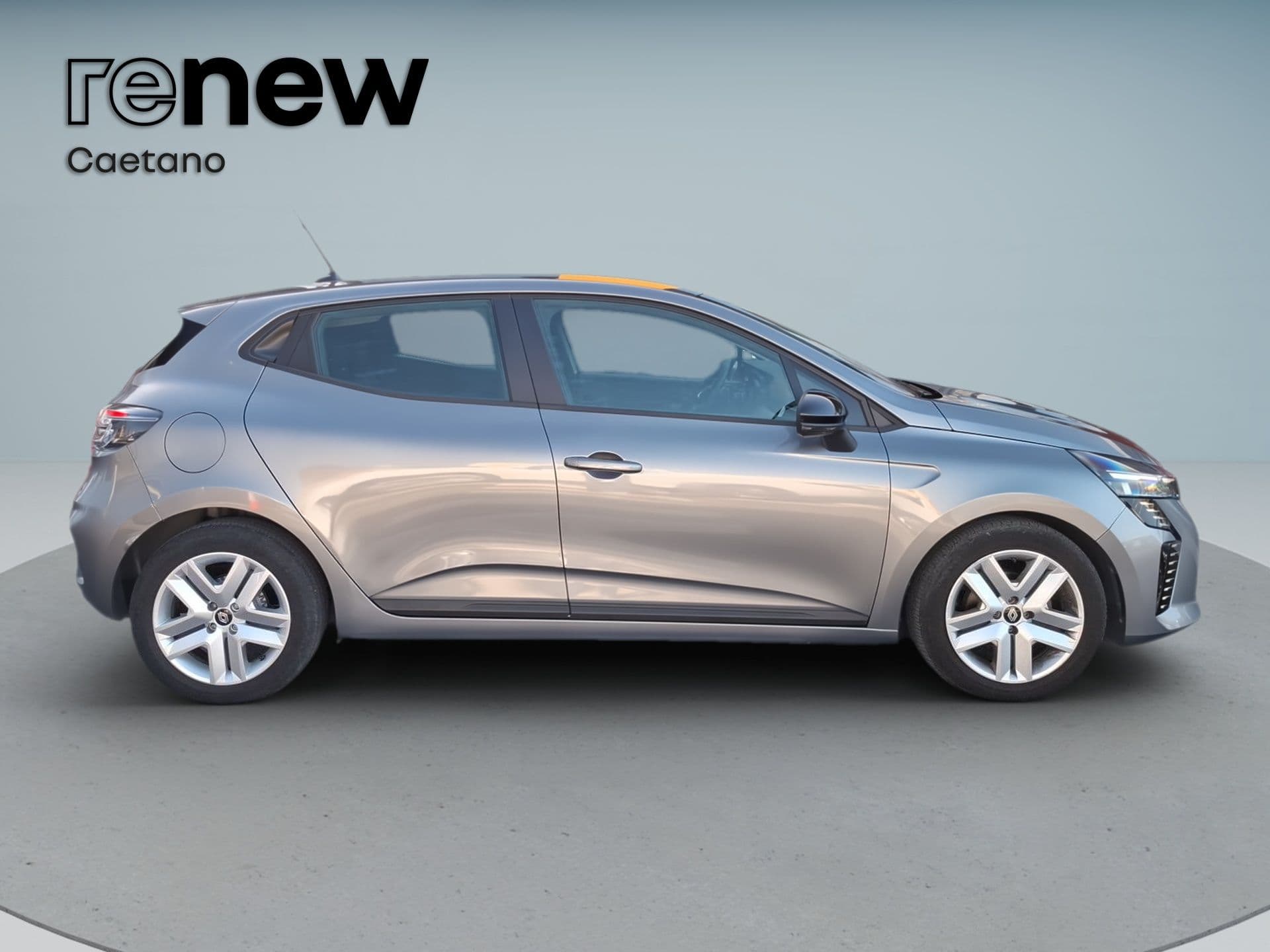 Renault Clio - 8