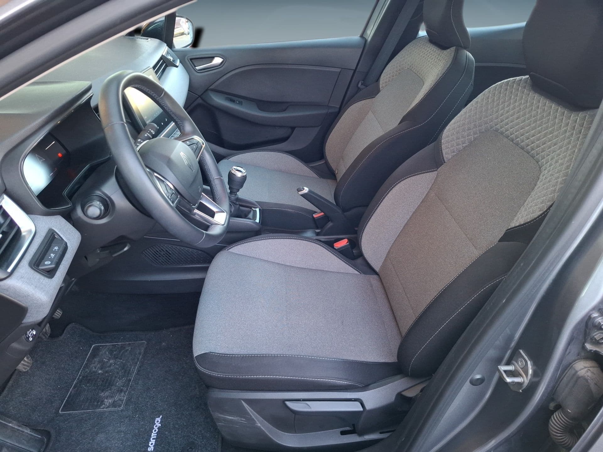 Renault Clio - 11