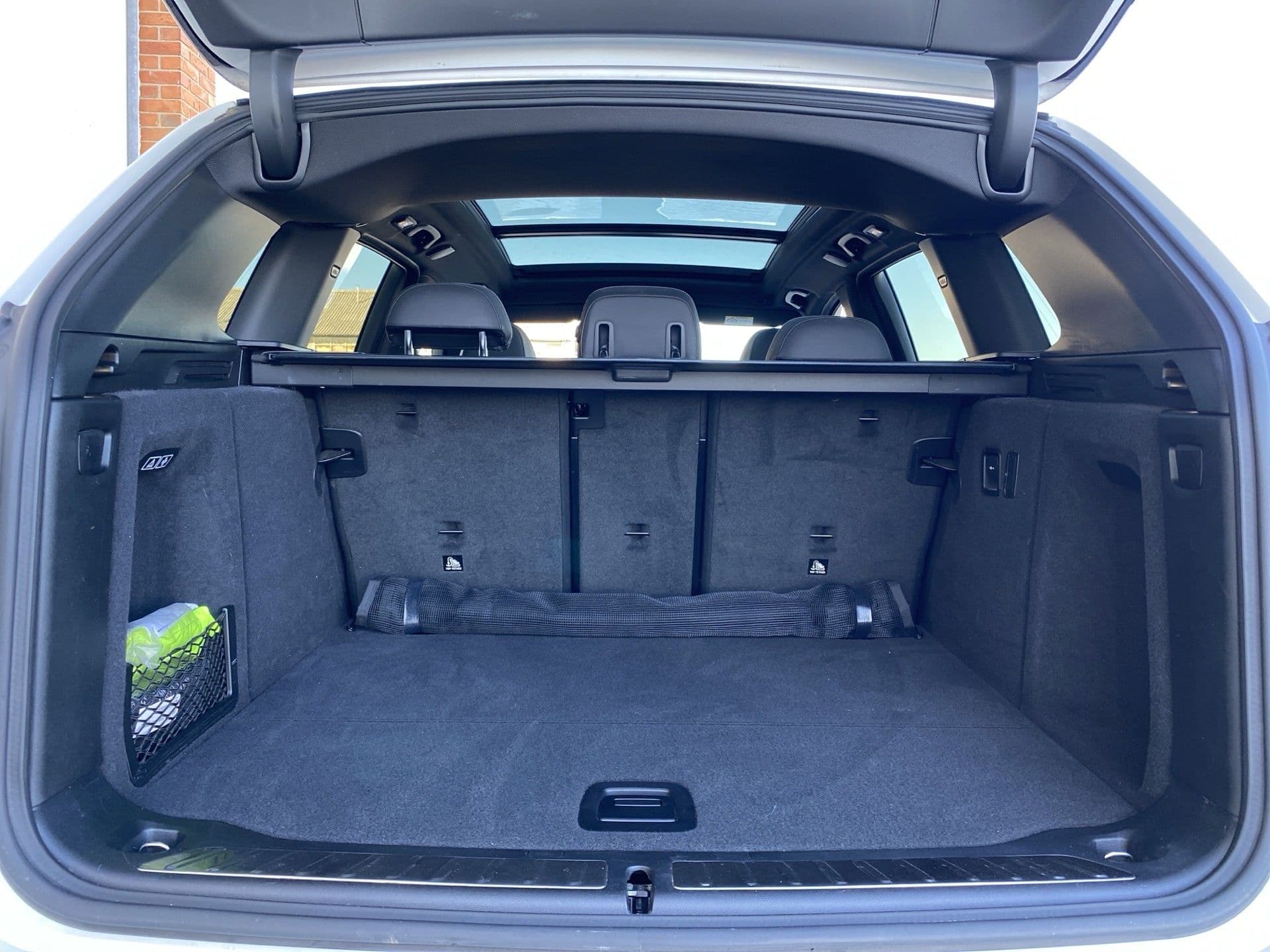 BMW IX3 - 11