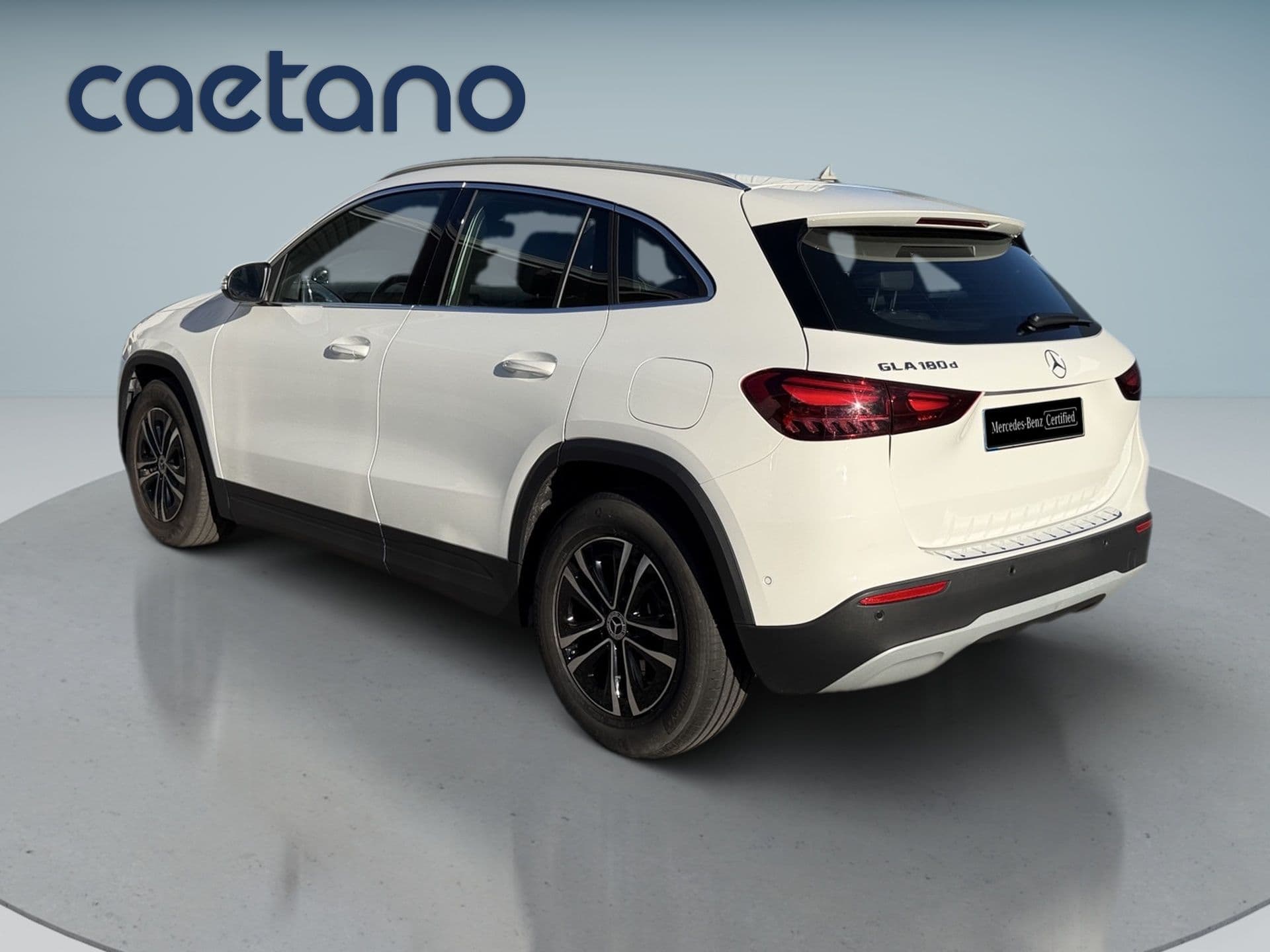 Mercedes-Benz GLA - 6