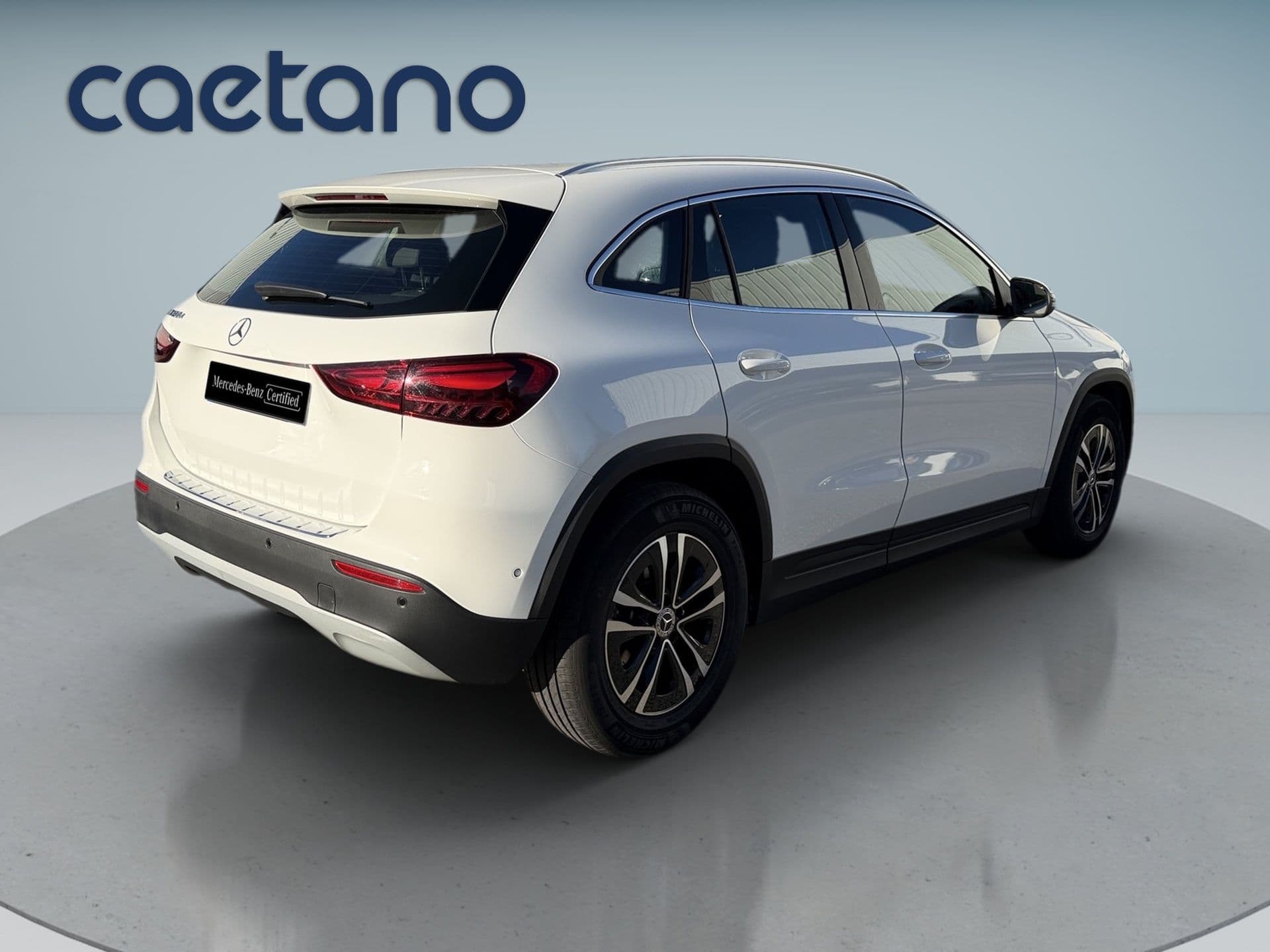 Mercedes-Benz GLA - 7