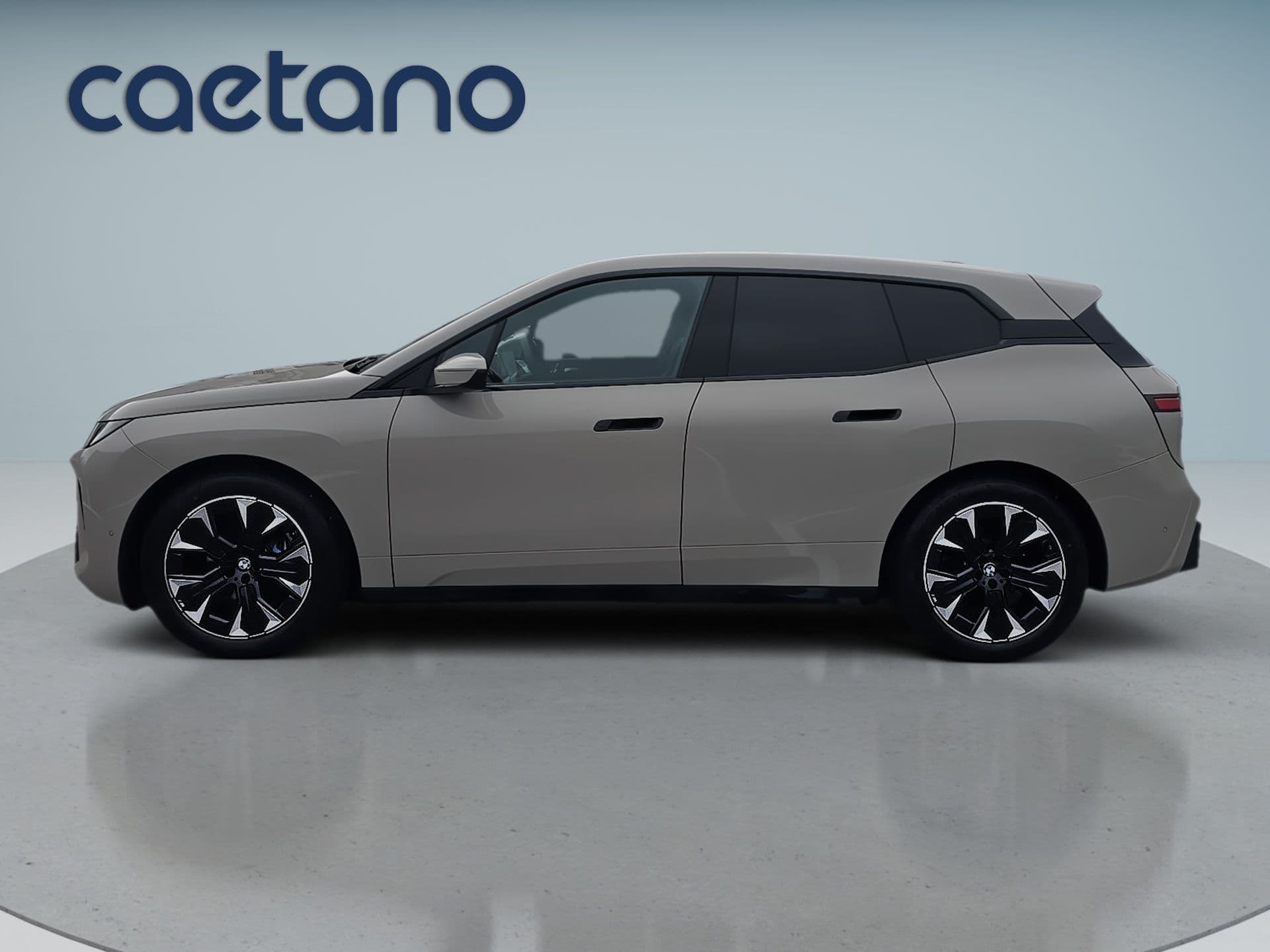 BMW iX - 7