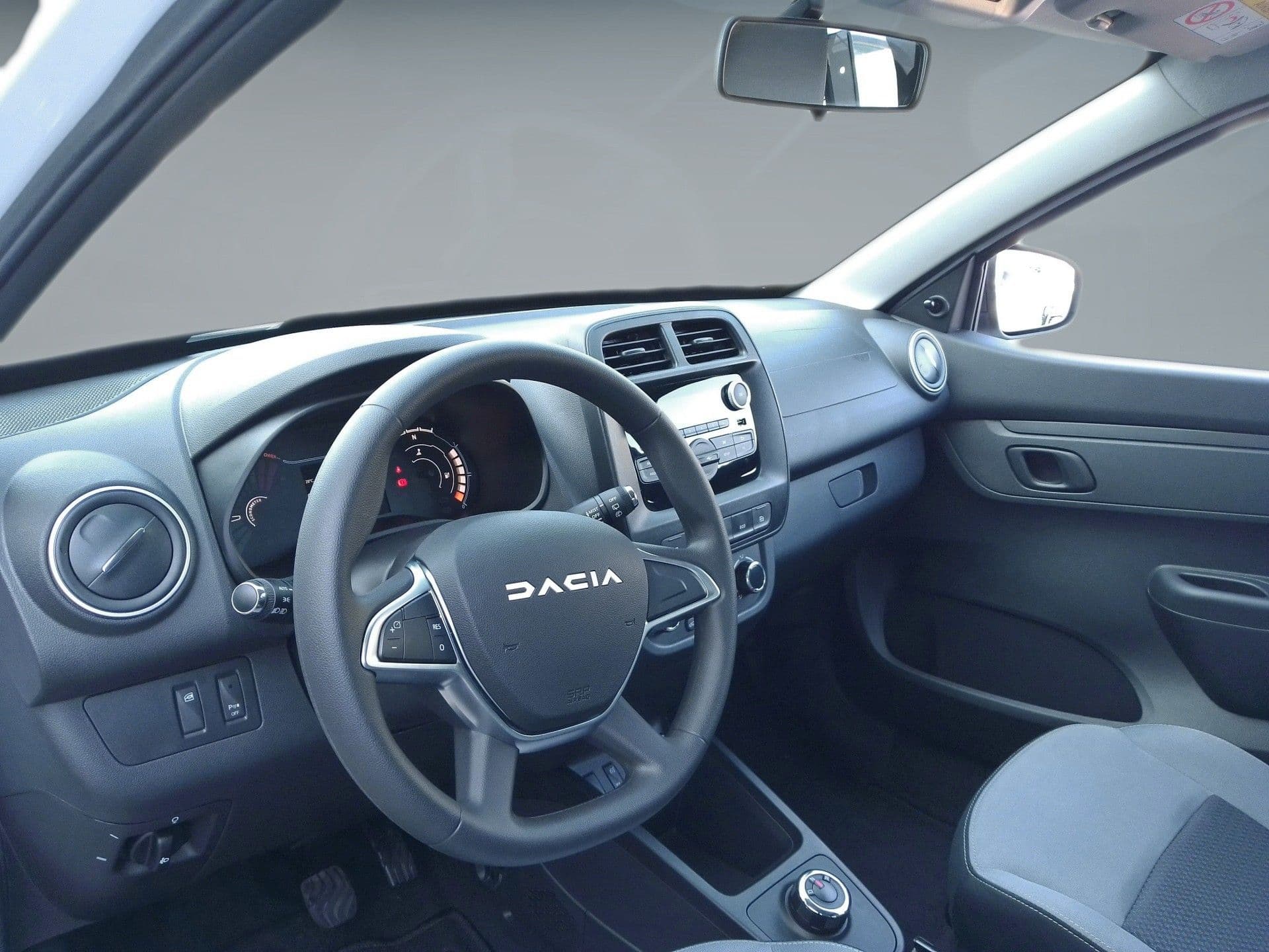 Dacia Spring - 8