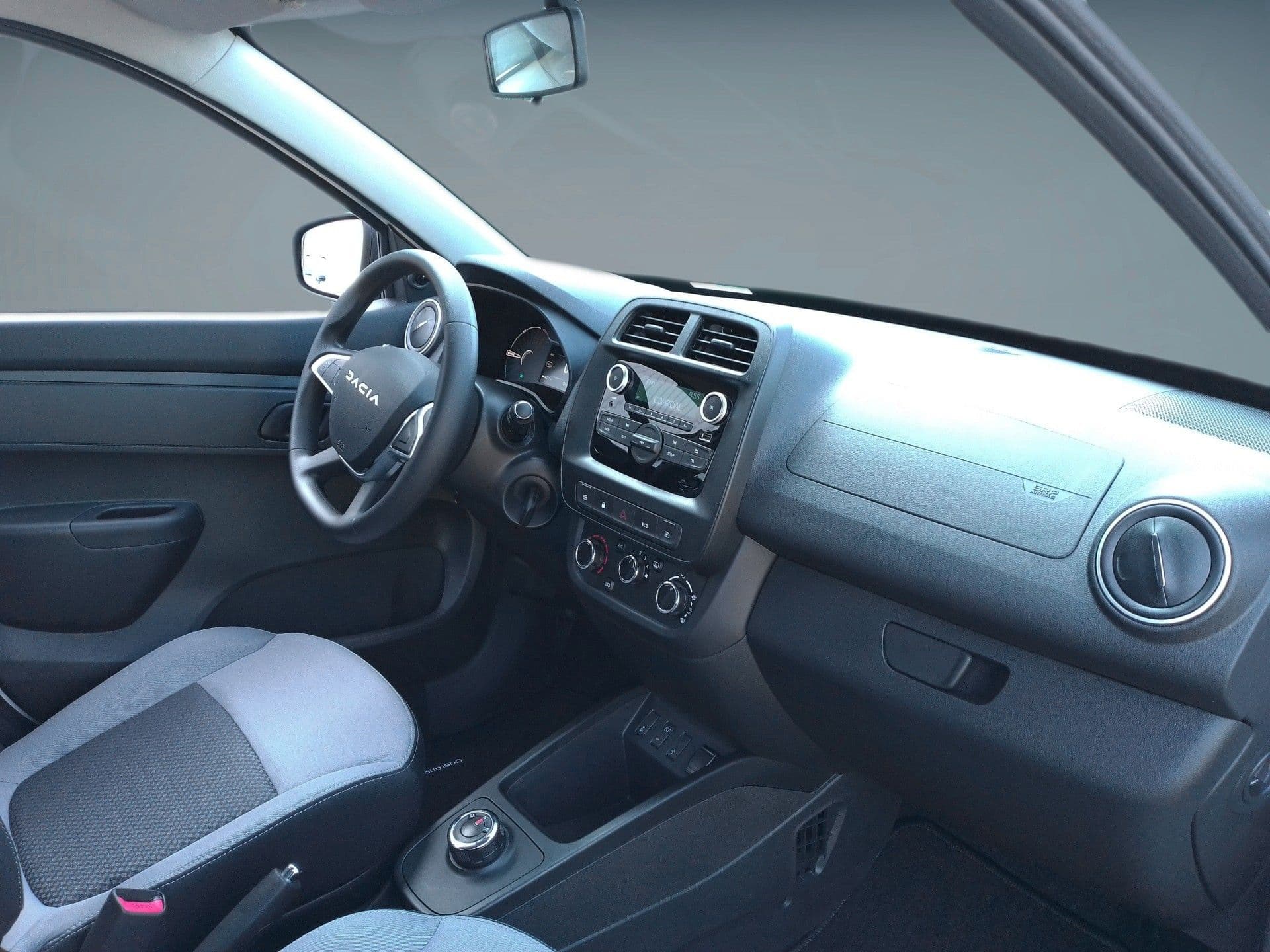 Dacia Spring - 12