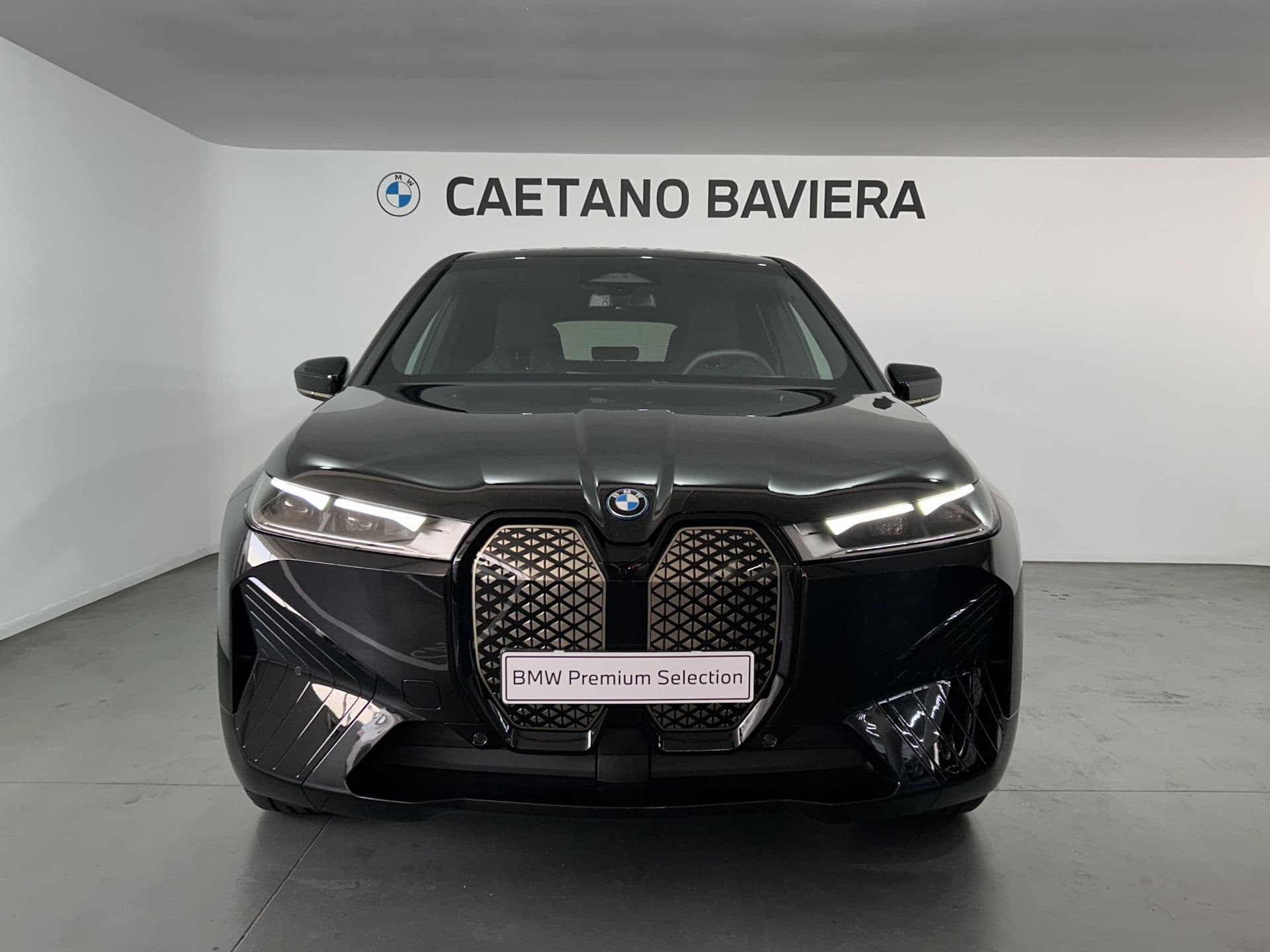 BMW iX - 2