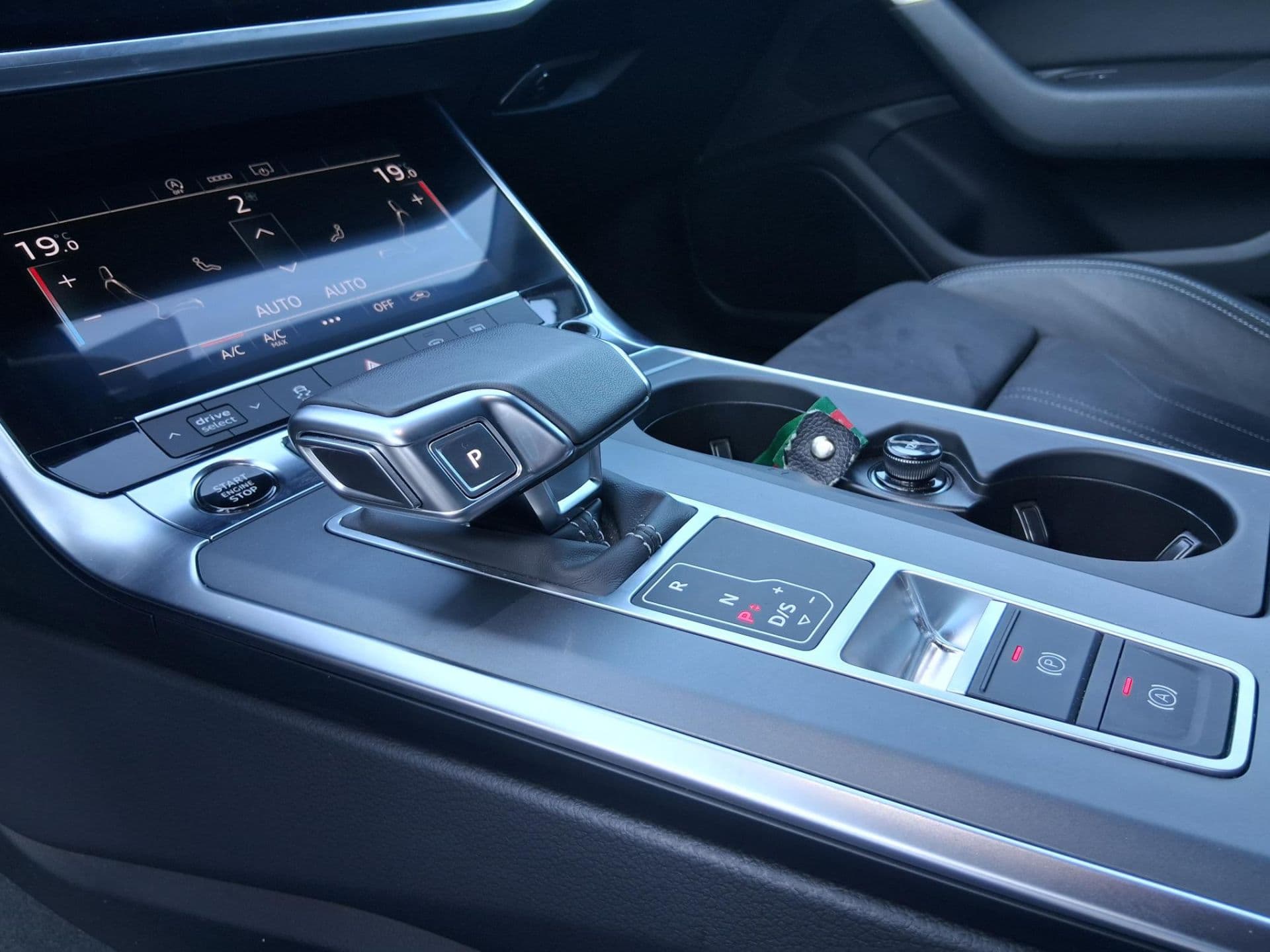 Audi A6 - 6