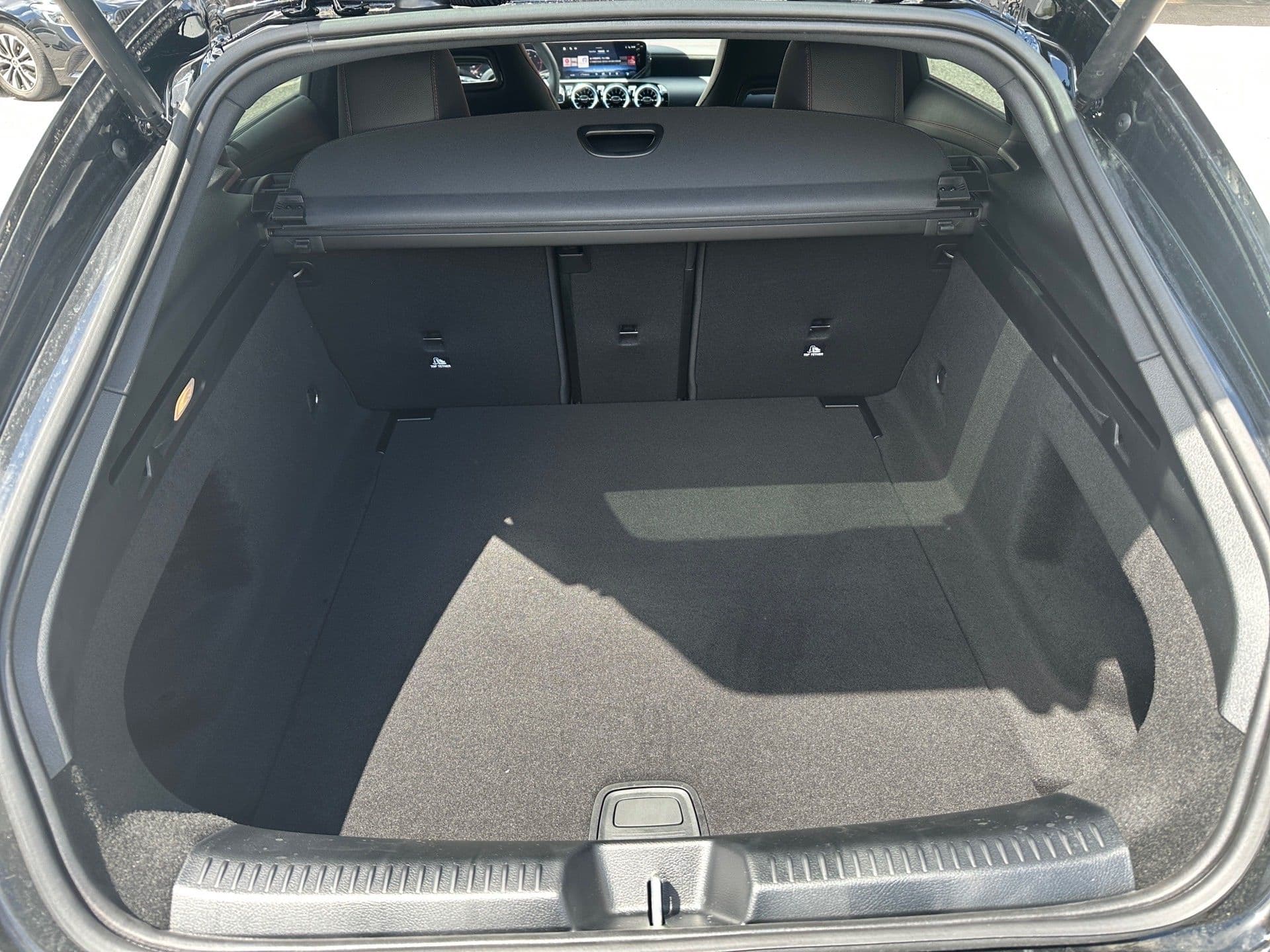 Mercedes-Benz CLA - 11
