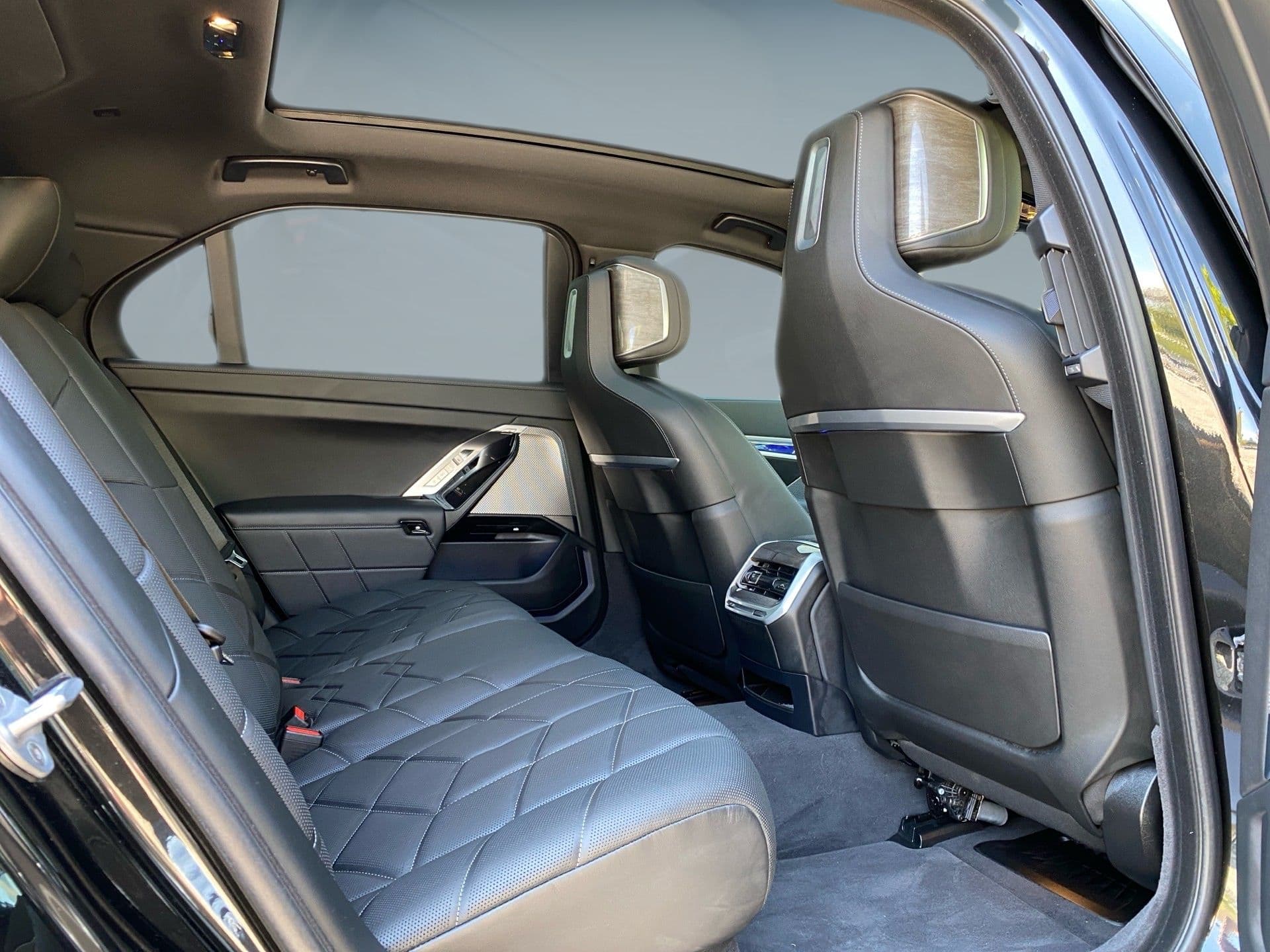 BMW I7 - 12
