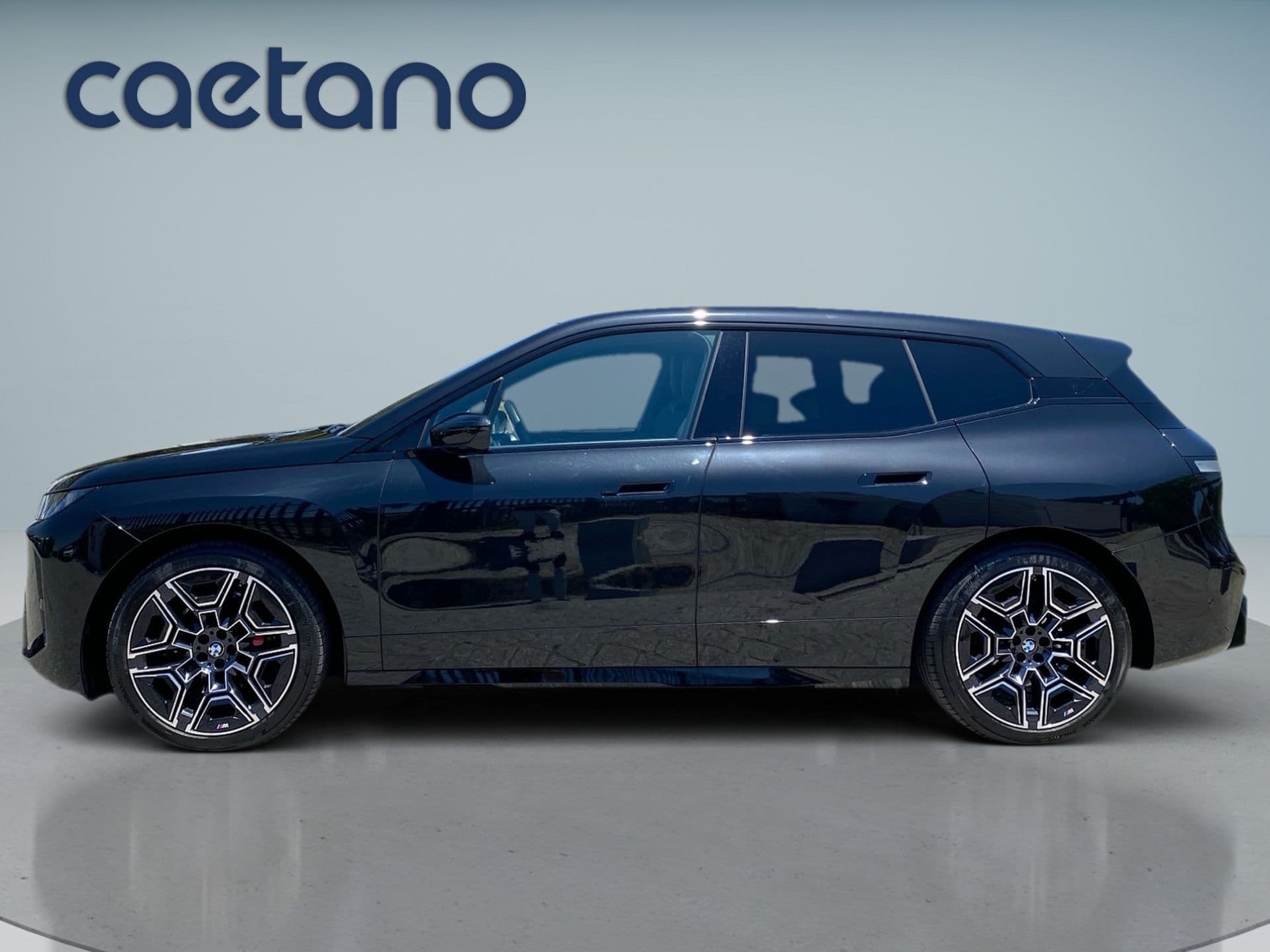BMW iX - 3
